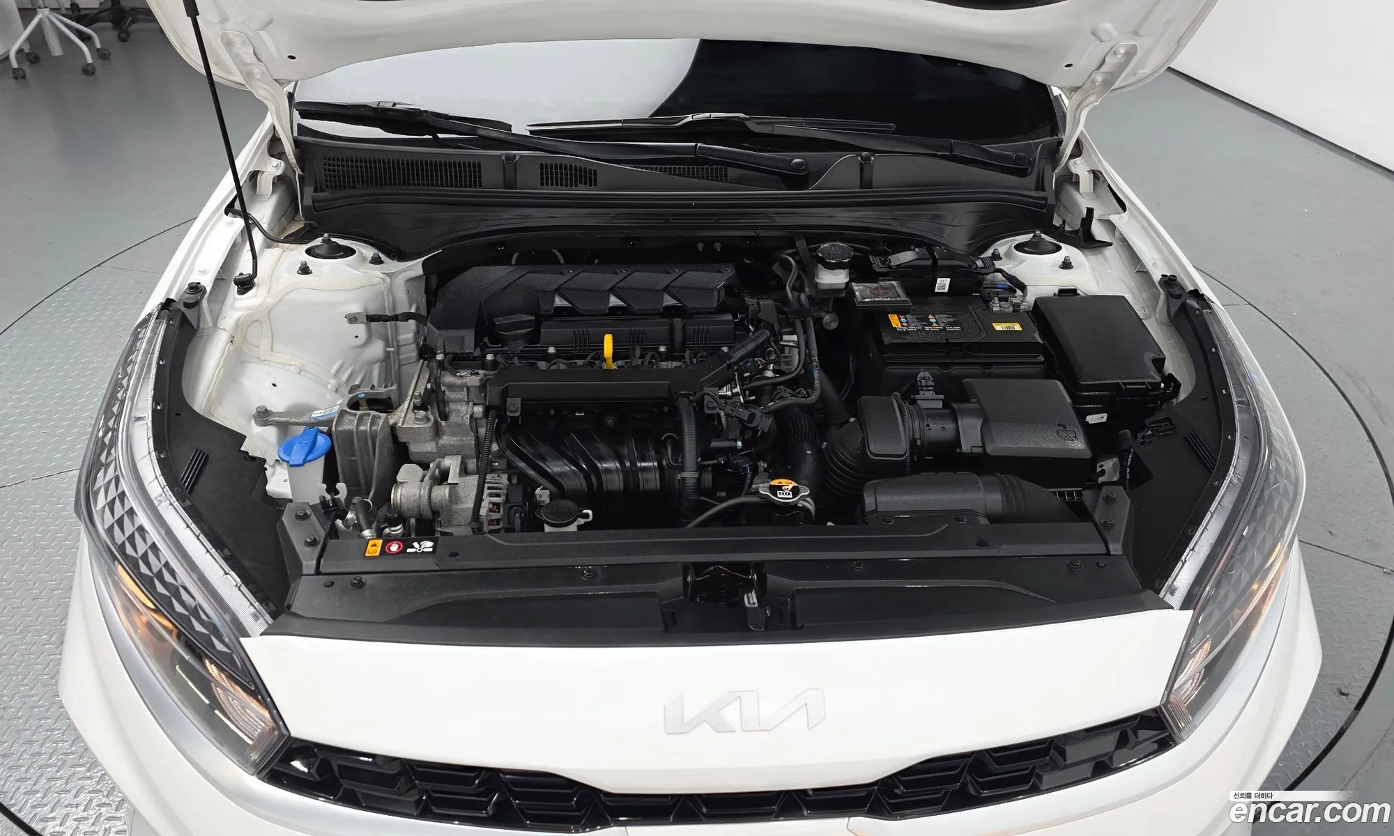 Kia K3 2023 — 10