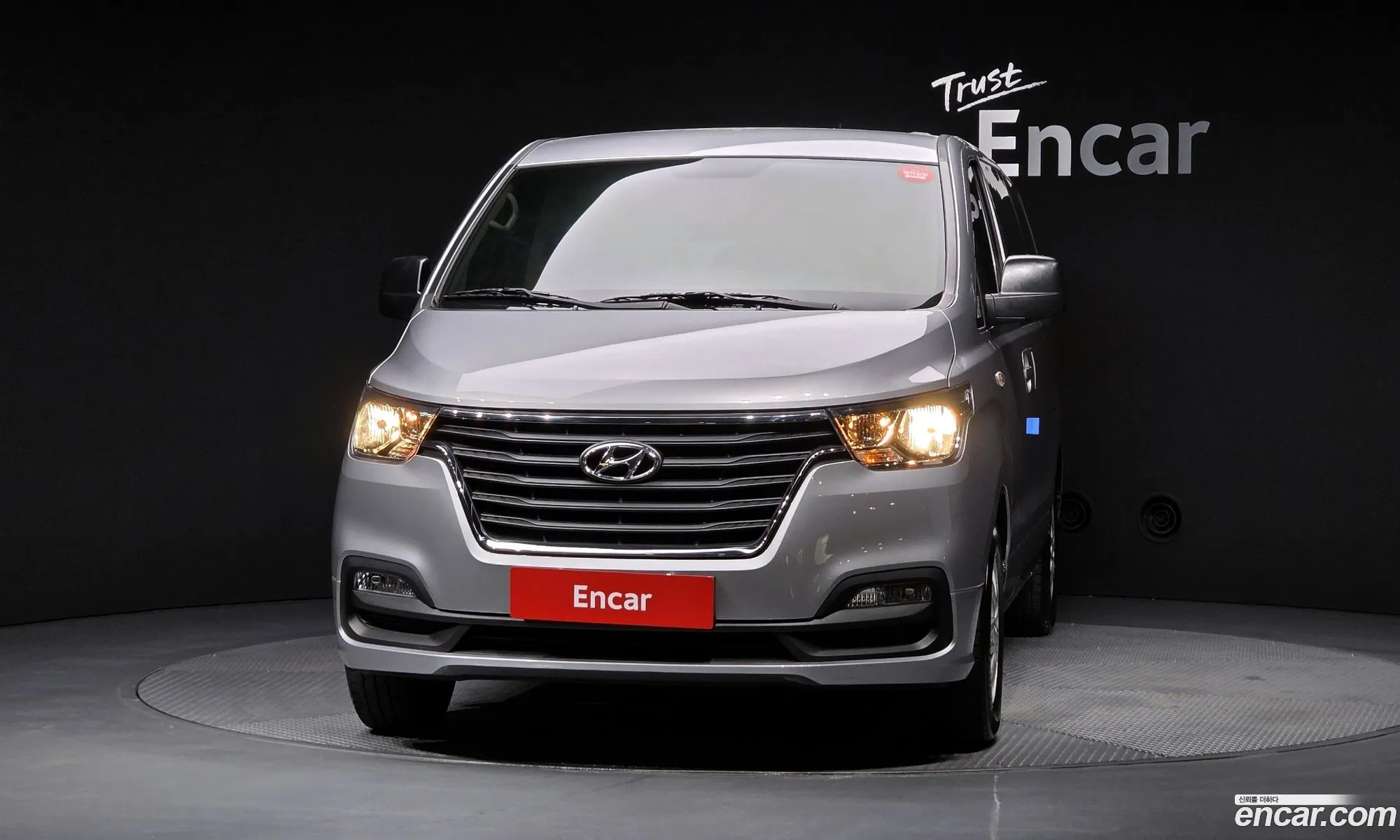 Hyundai Grand Starex 2020 — 20