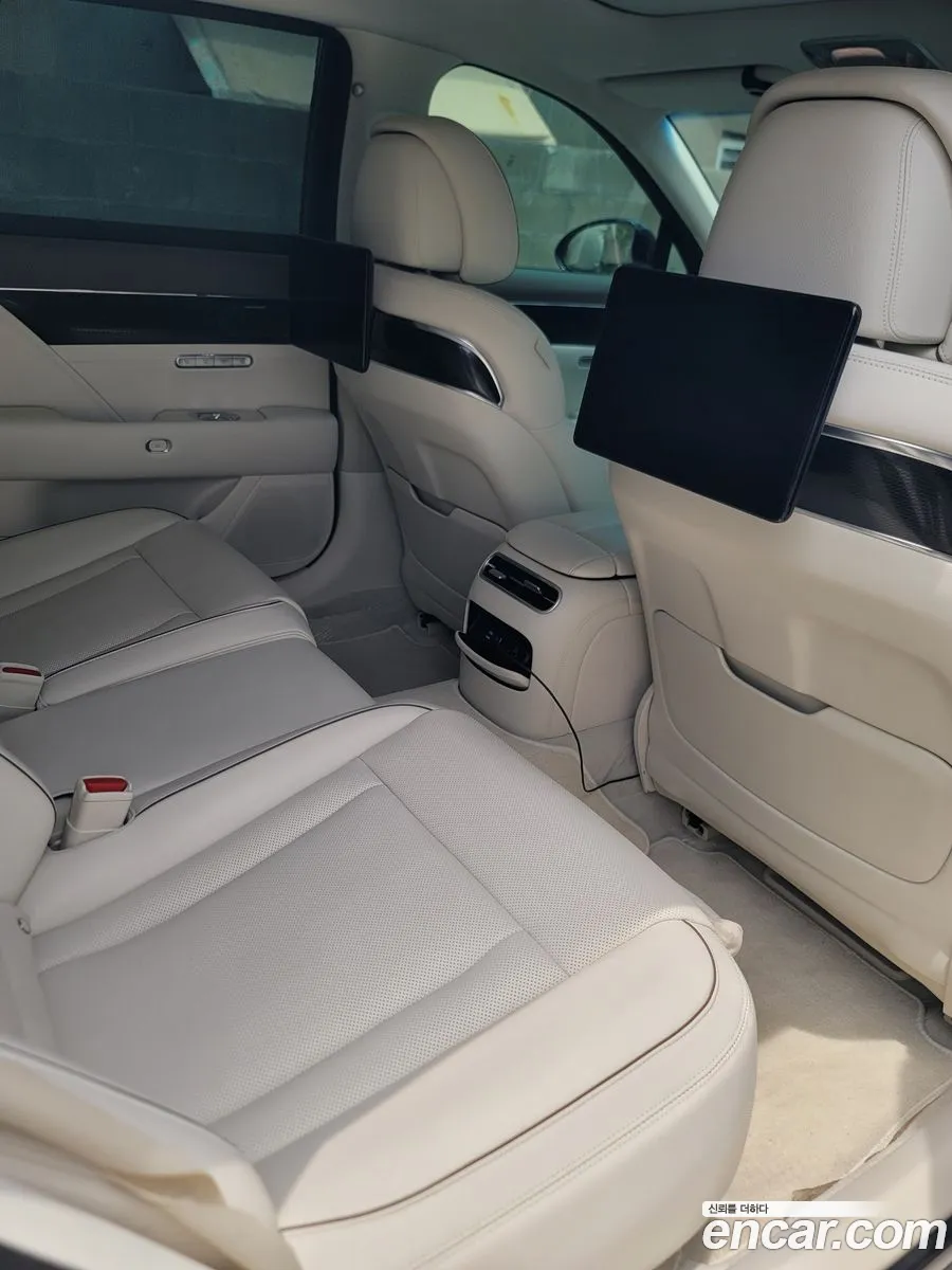 Genesis G90 2022 — 10