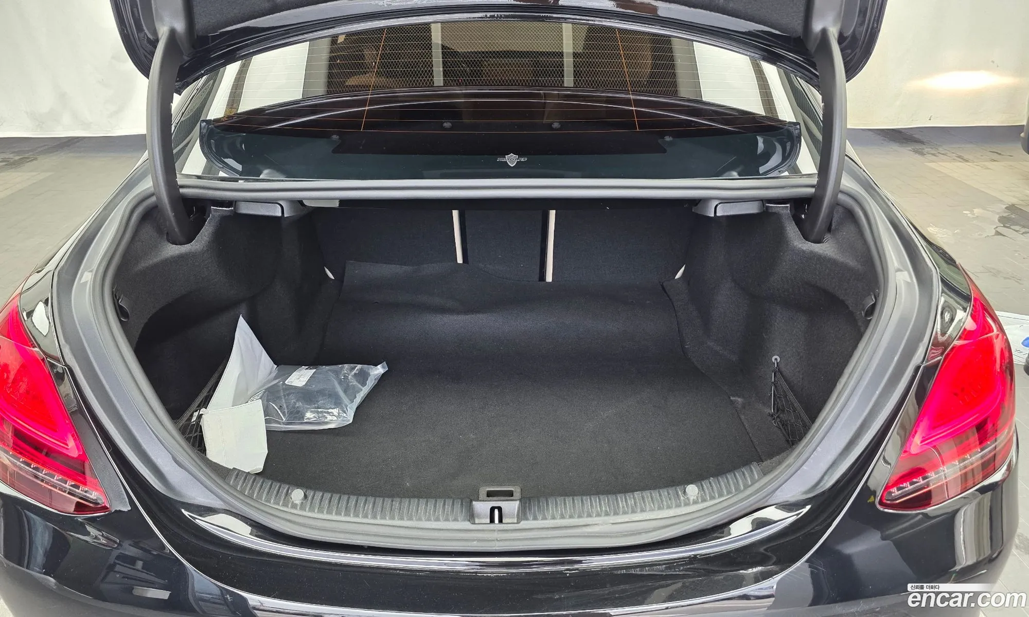 Mercedes-Benz C-Class W205 2020 — 16