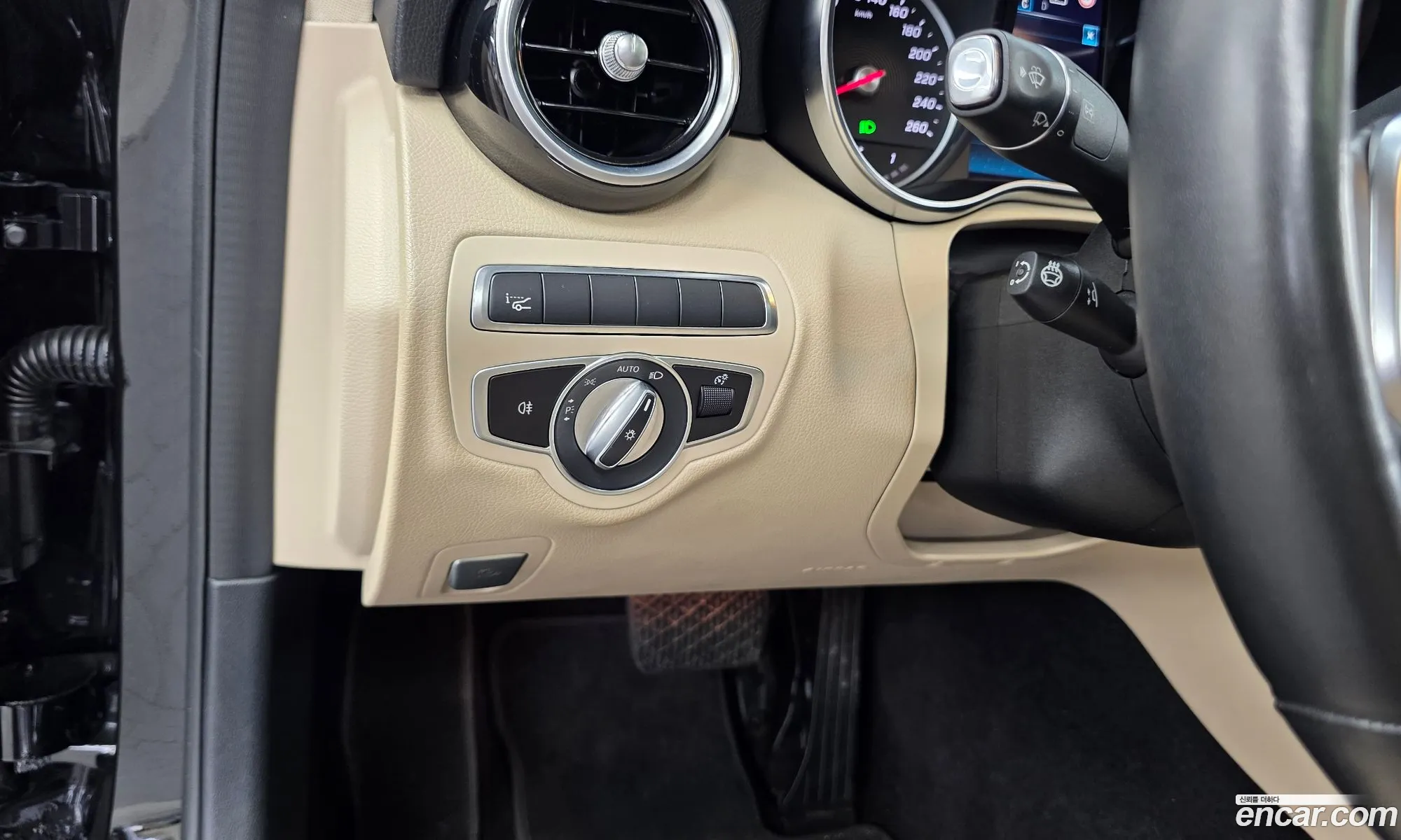 Mercedes-Benz C-Class W205 2020 — 12