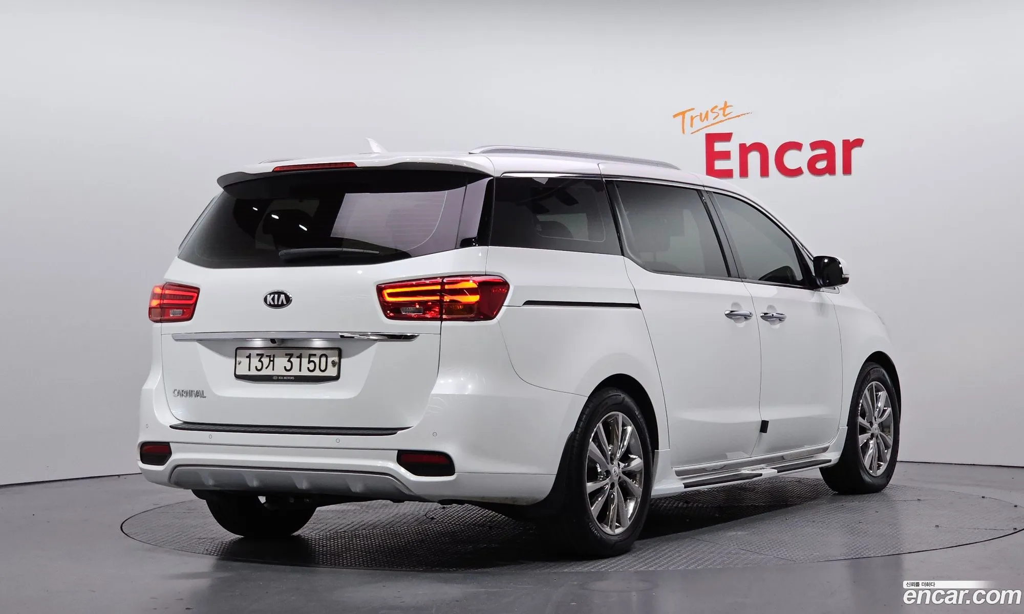 Kia Carnival 2018 — 17