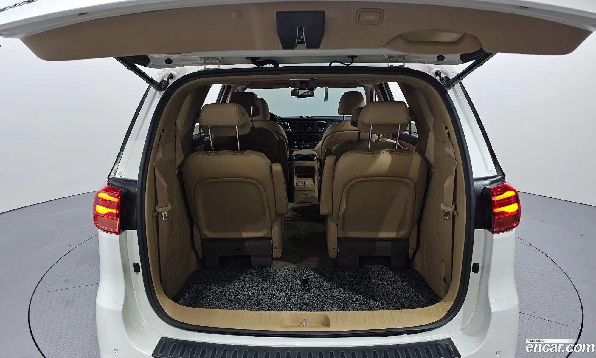 Kia Carnival 2018 — 18