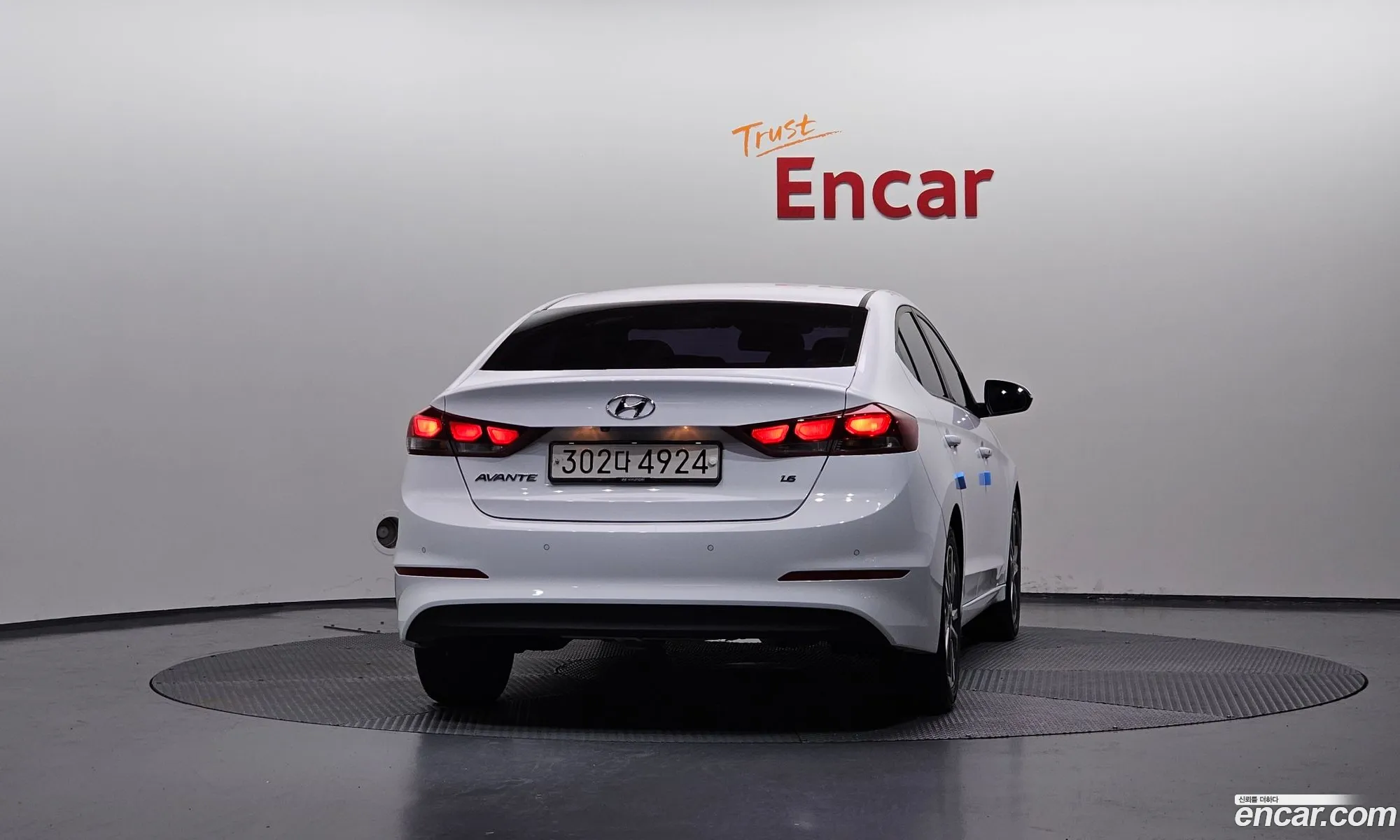 Hyundai Elantra AD 2017 KMHD641DBJU558576 — 3