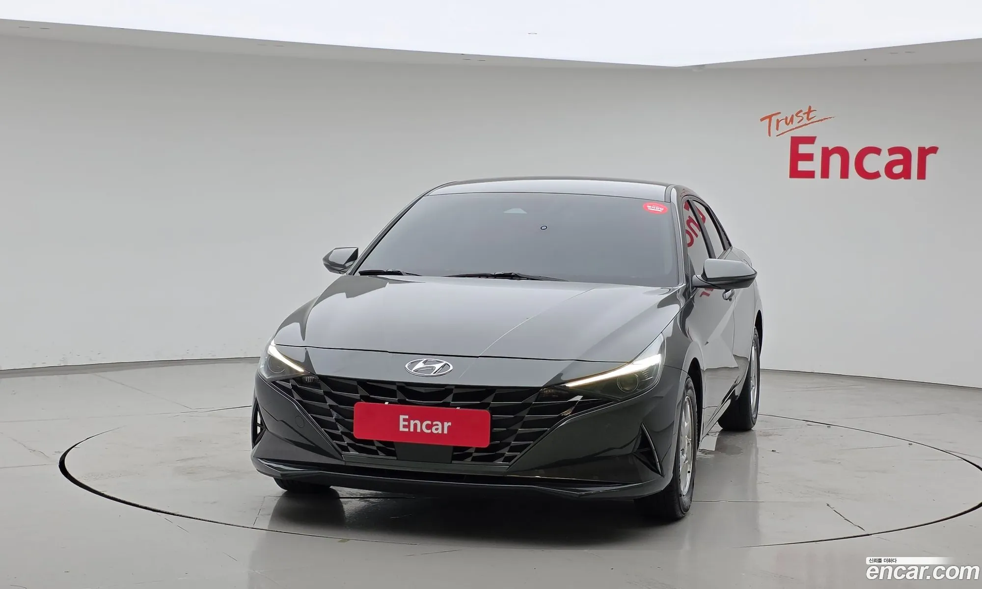 Hyundai Elantra 2022 — 4