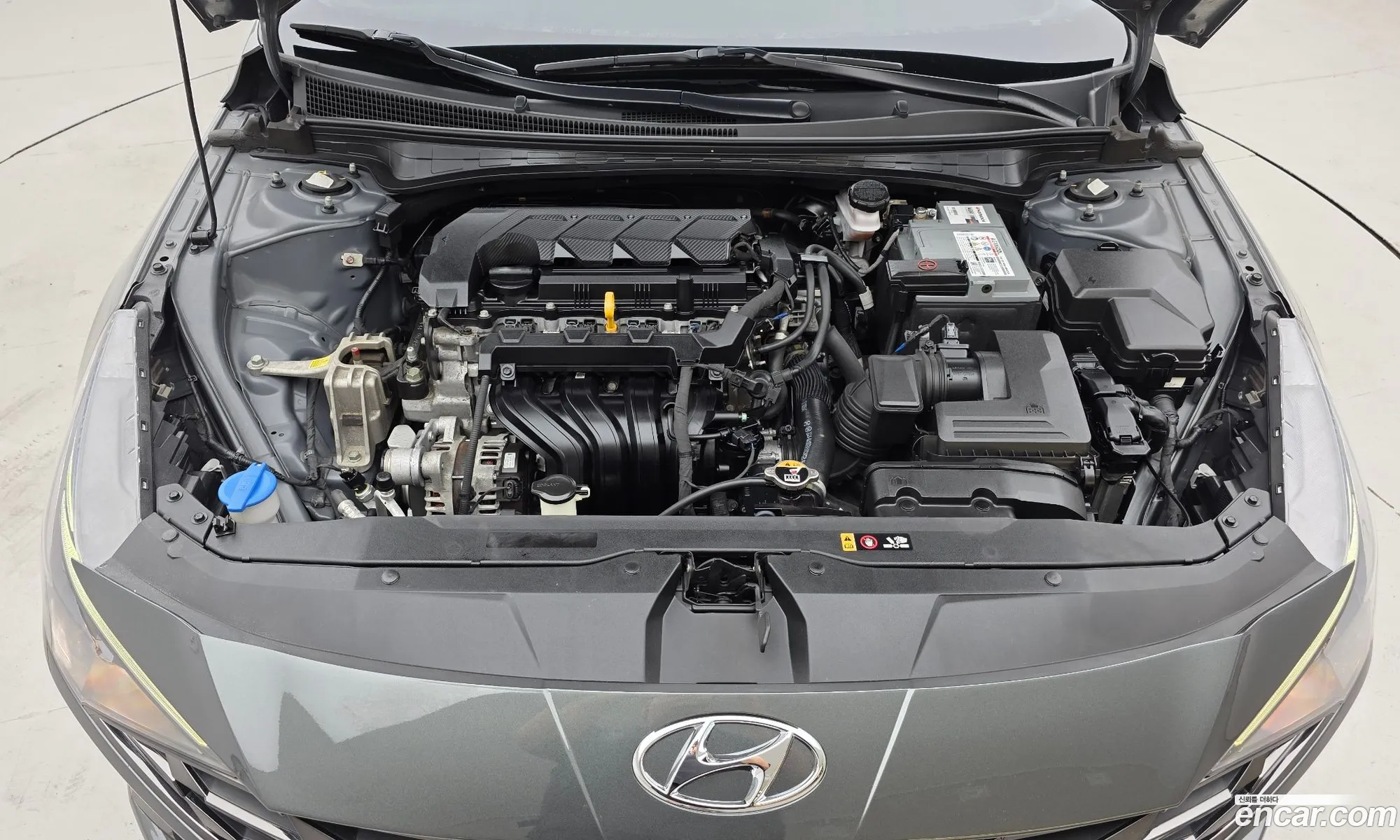 Hyundai Elantra 2022 — 14