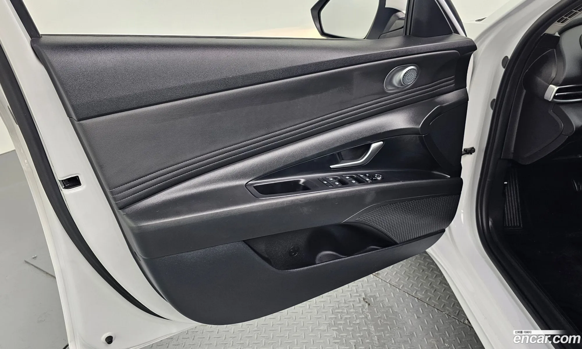 Hyundai Elantra 2021 — 13