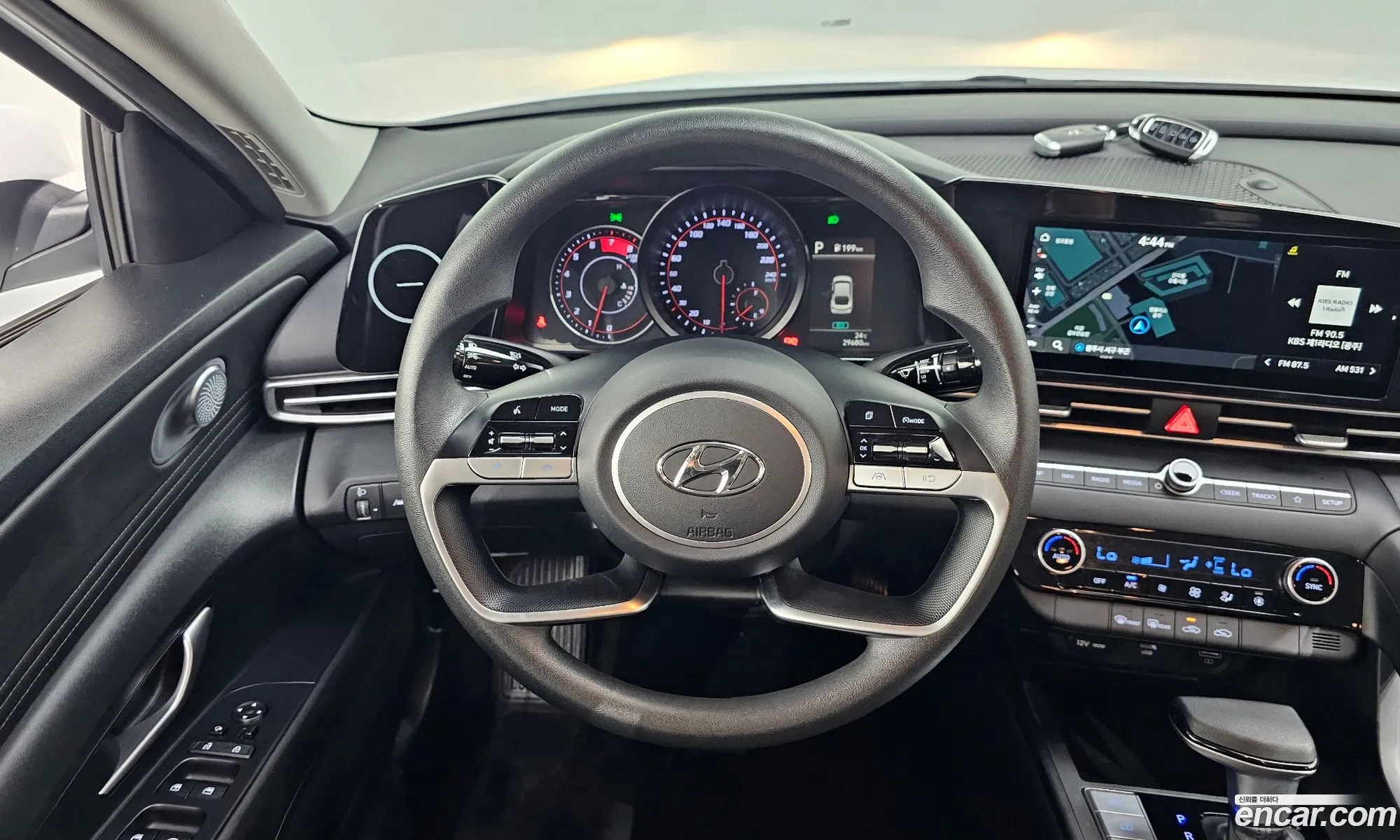 Hyundai Elantra 2021 — 10