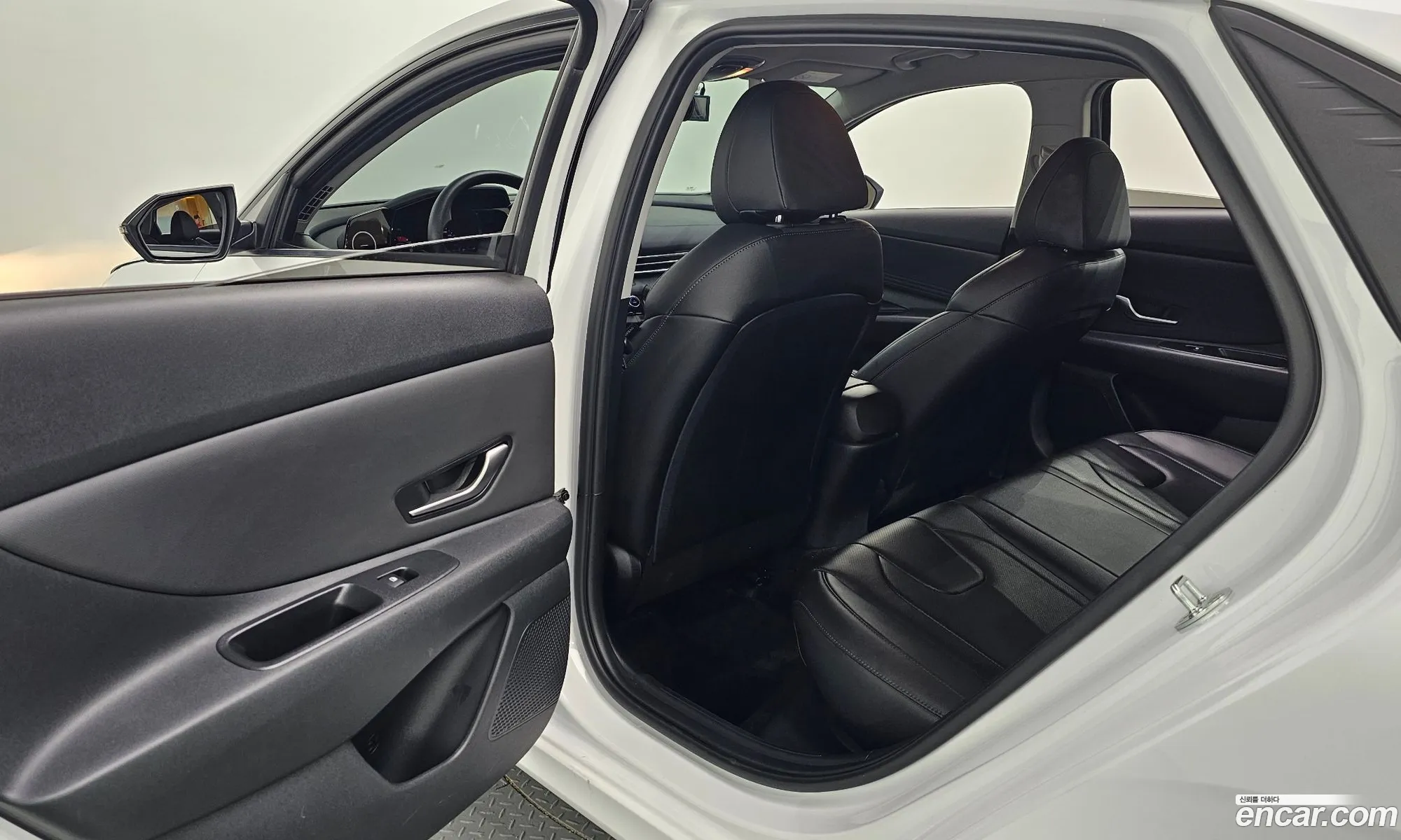 Hyundai Elantra 2021 — 31