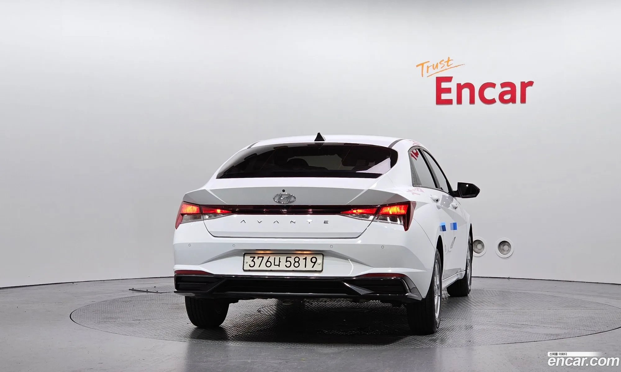 Hyundai Elantra 2021 — 23