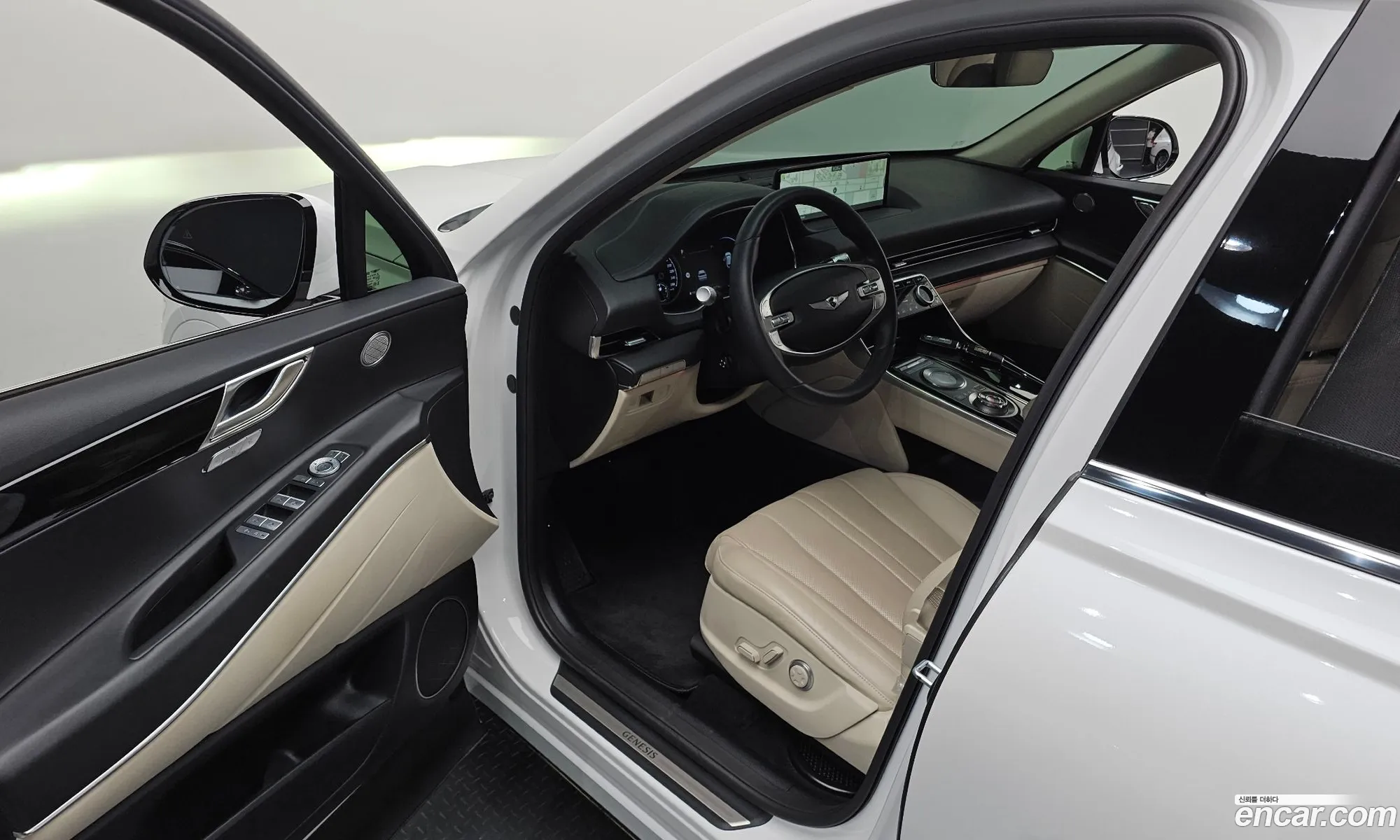 Genesis GV80 2022 KMTHA81BDNU128380 — 9