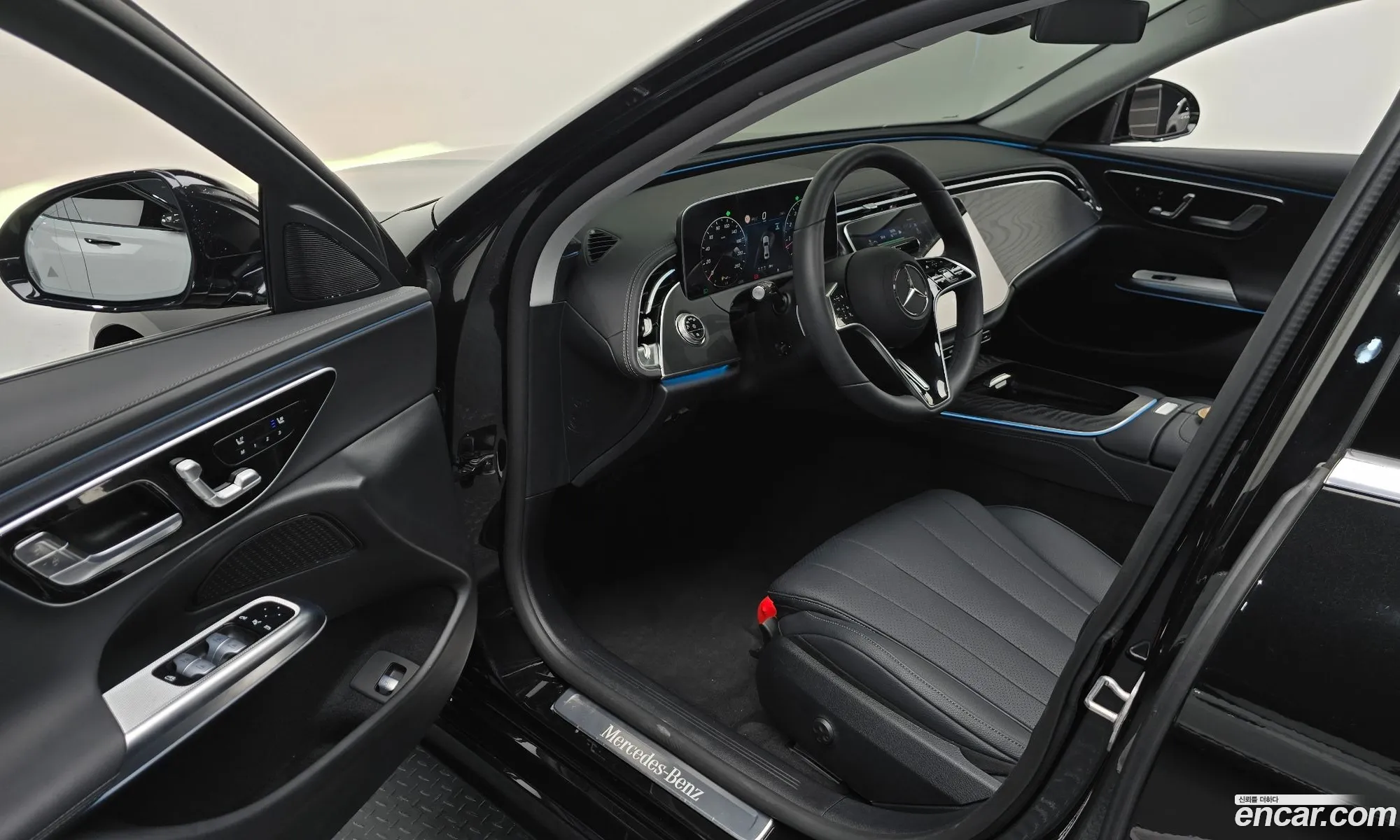 Mercedes-Benz E-Class W214 2025 — 15