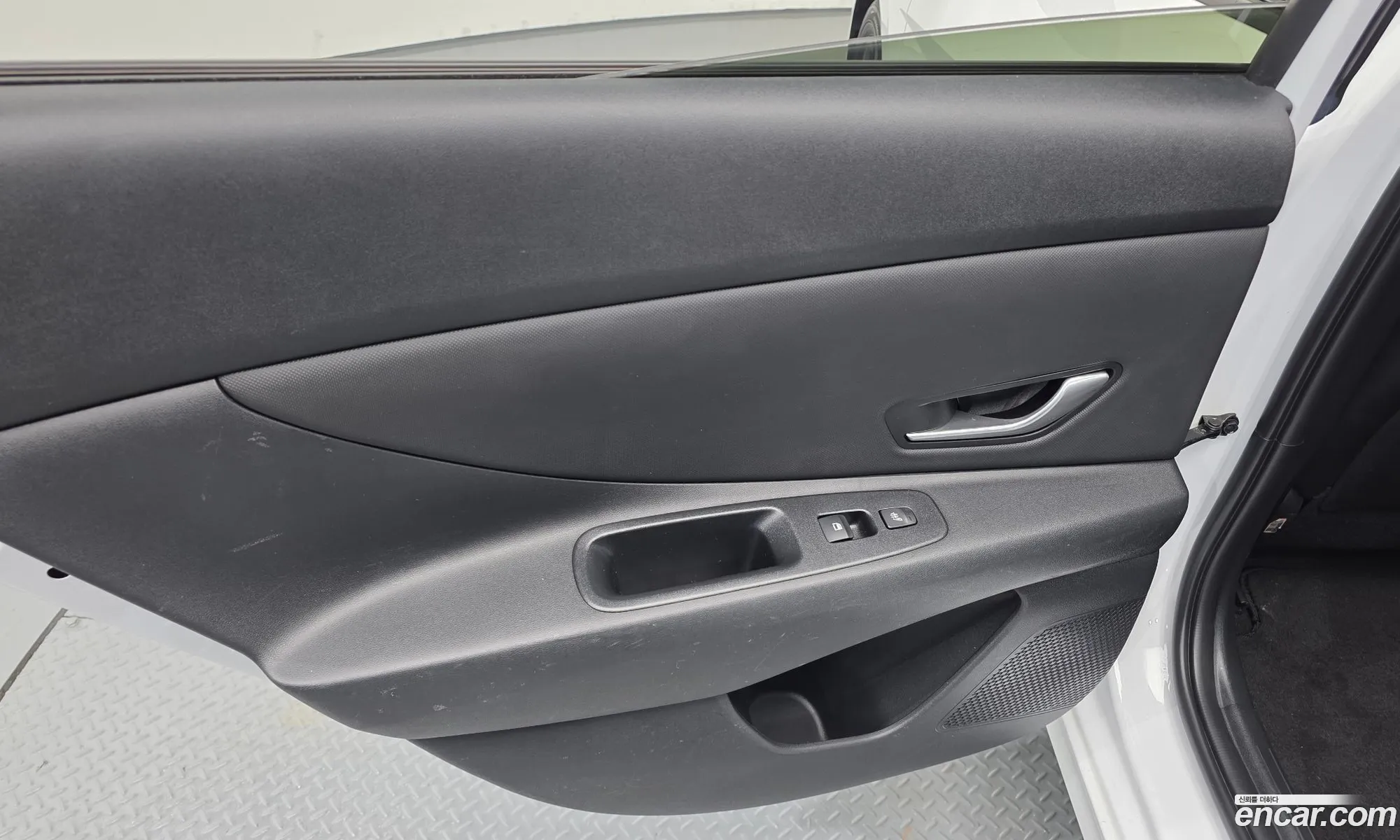 Hyundai Elantra 2022 — 30