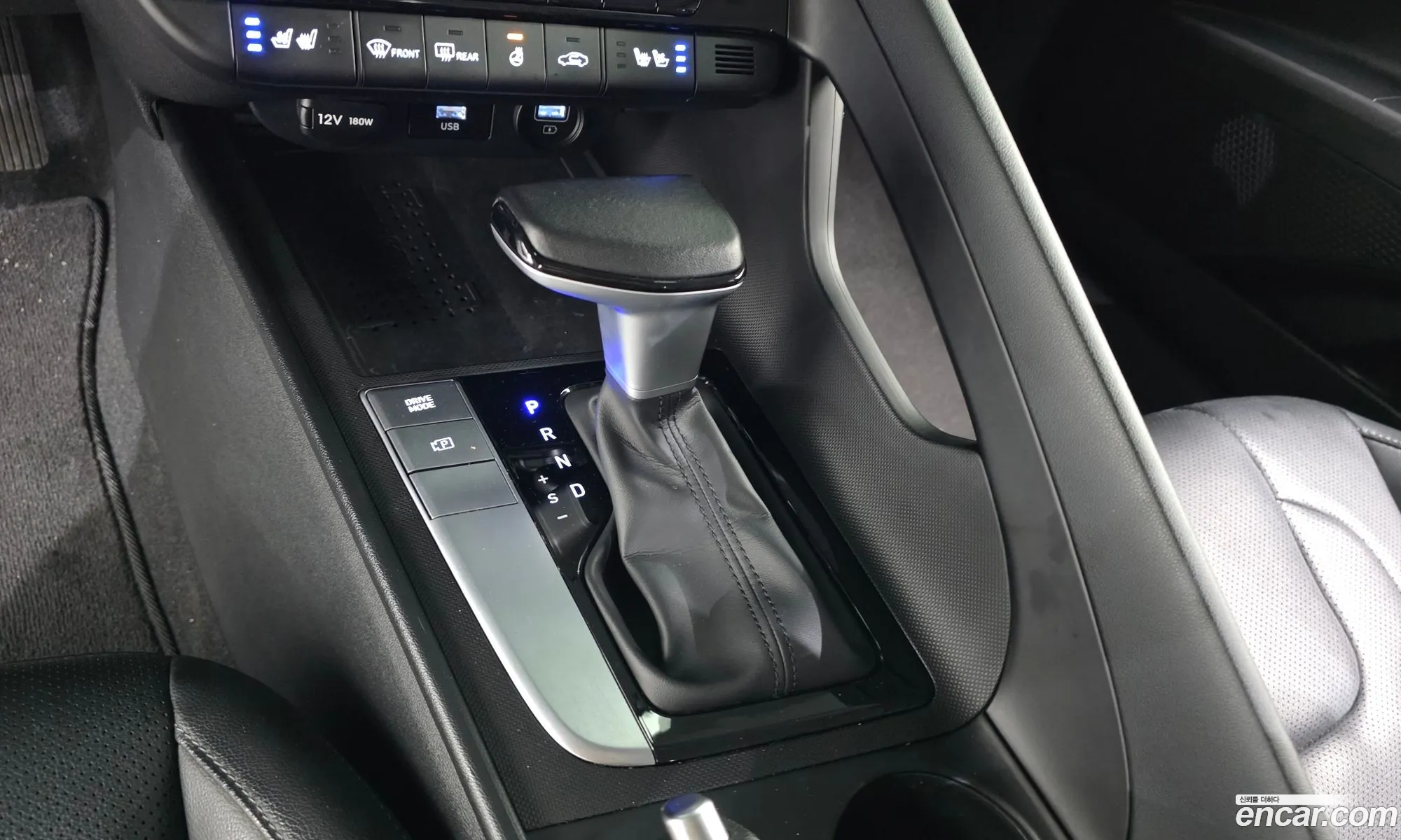 Hyundai Elantra 2022 — 25