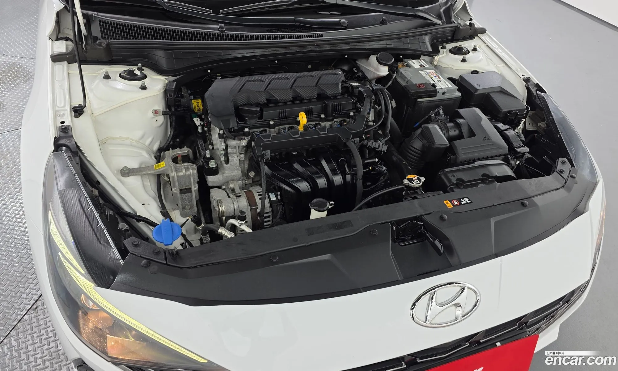 Hyundai Elantra 2022 — 4