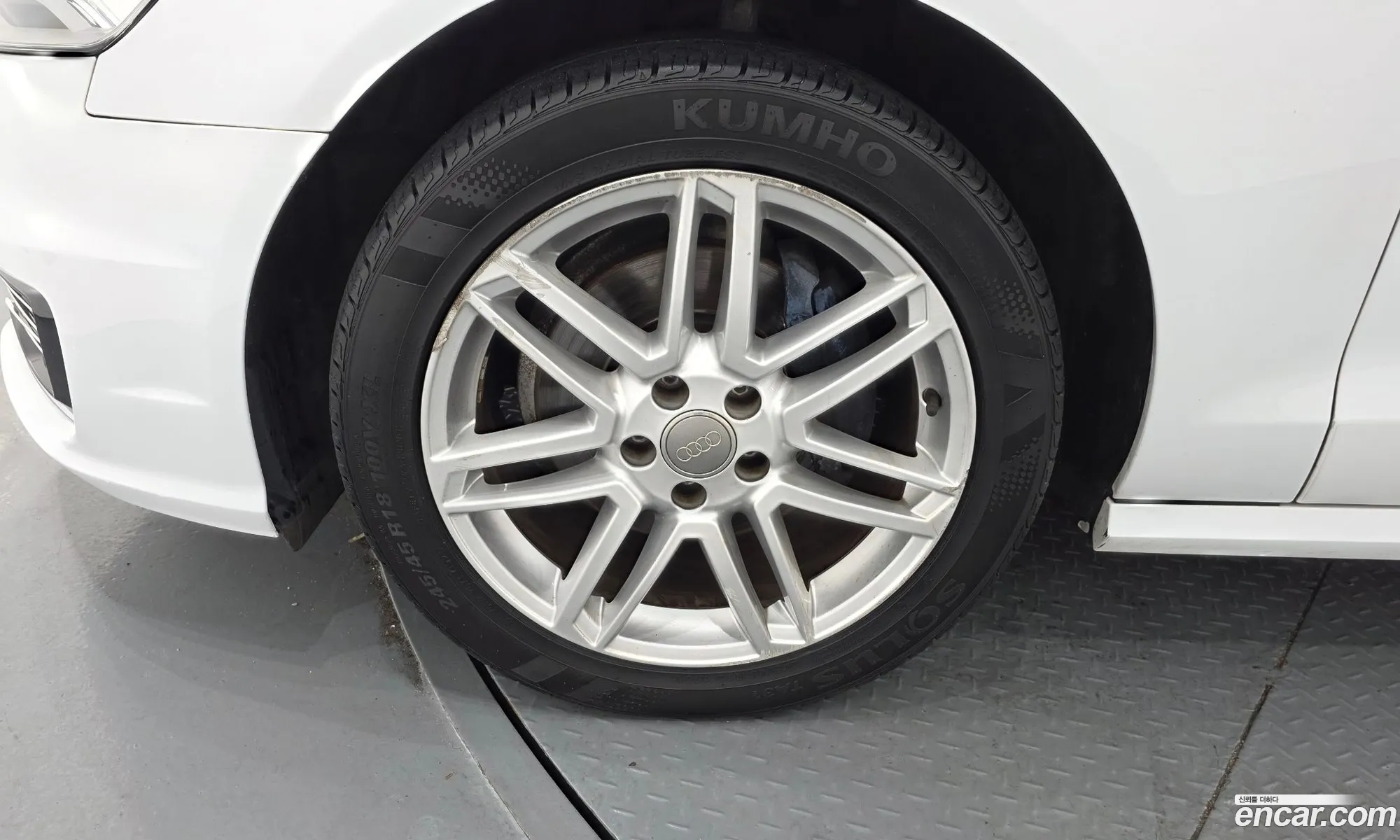 Audi A6 2016 WAUZZZ4G1GN160570 — 12