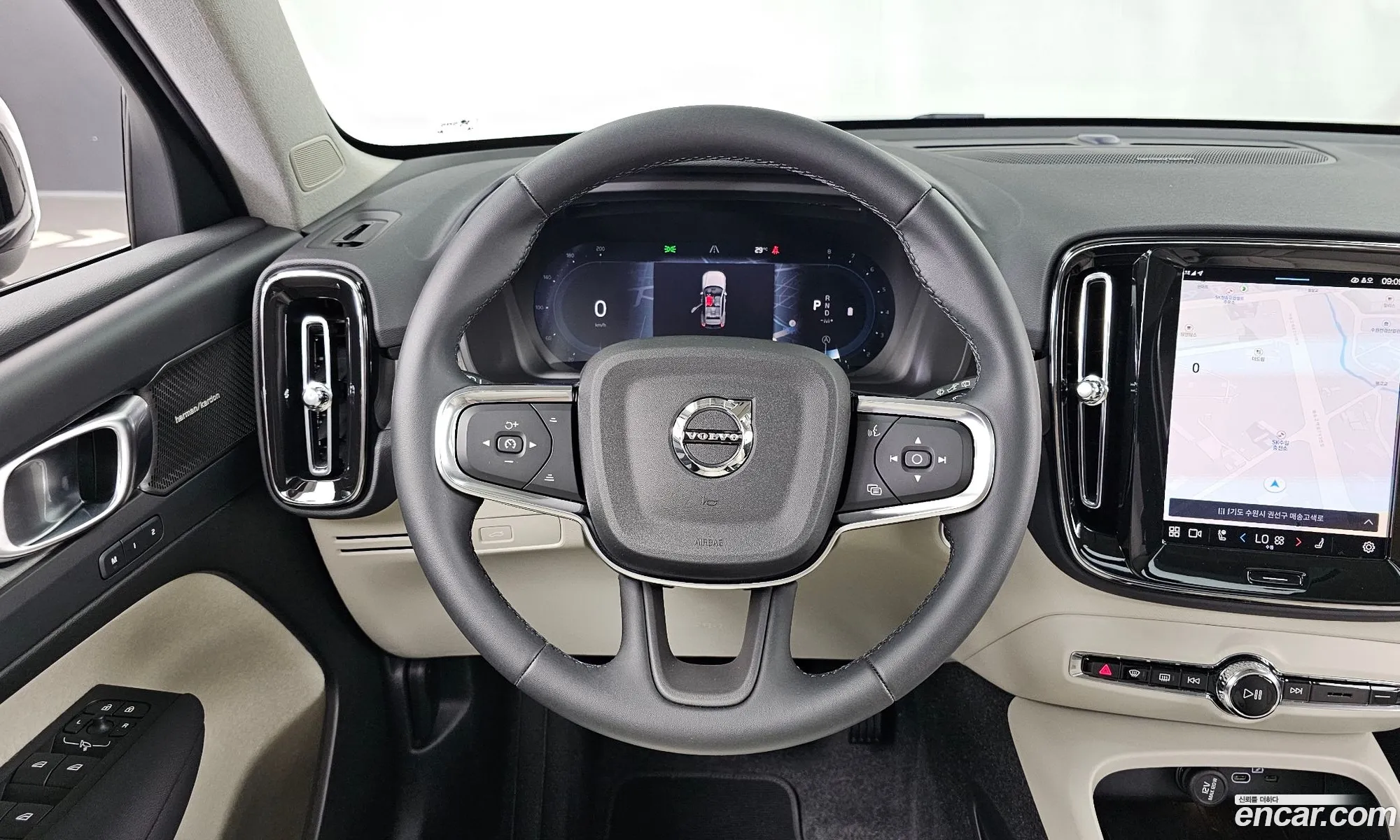 Volvo XC40 2025 — 11