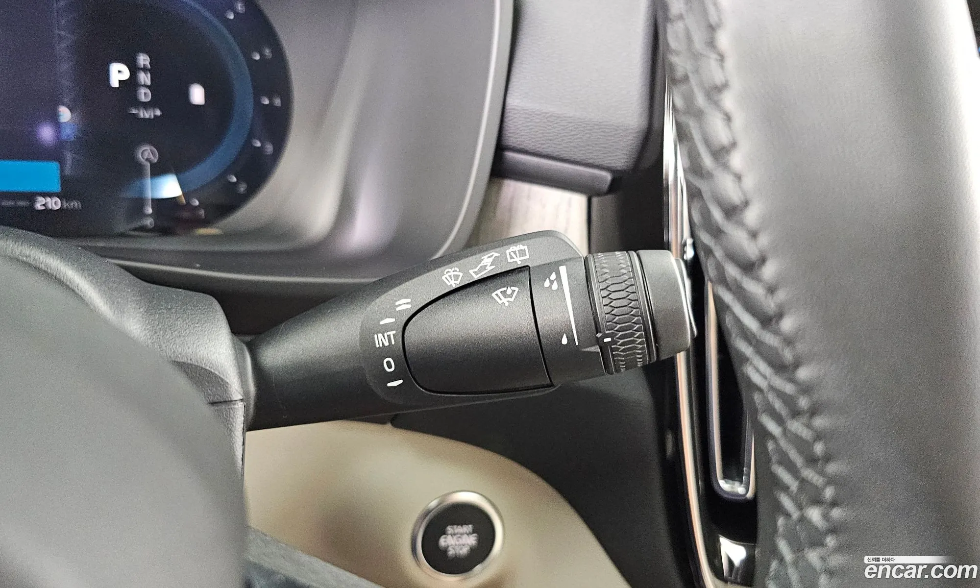Volvo XC40 2025 — 22