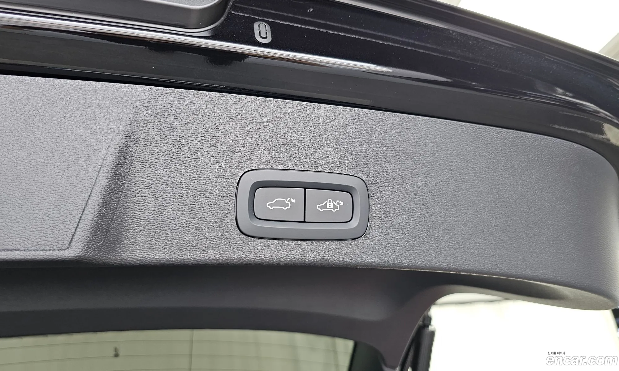Volvo XC40 2025 — 8