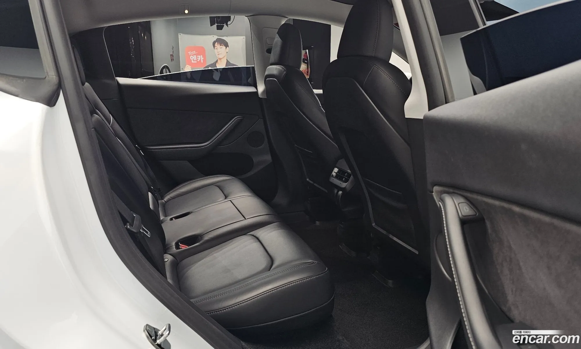 Tesla Model Y 2024 LRWYGCFSXRC425954 — 12