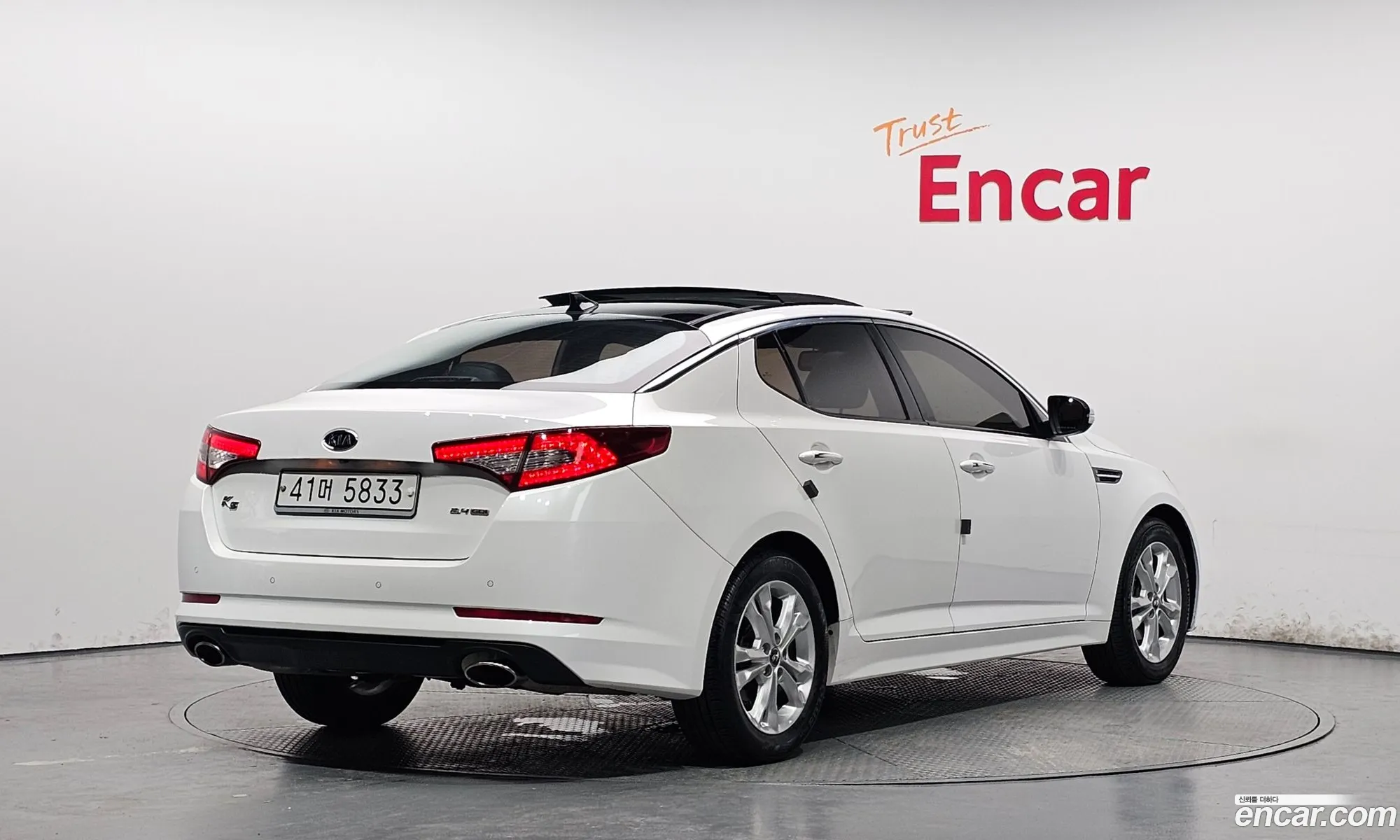 Kia K5 2010 — 11