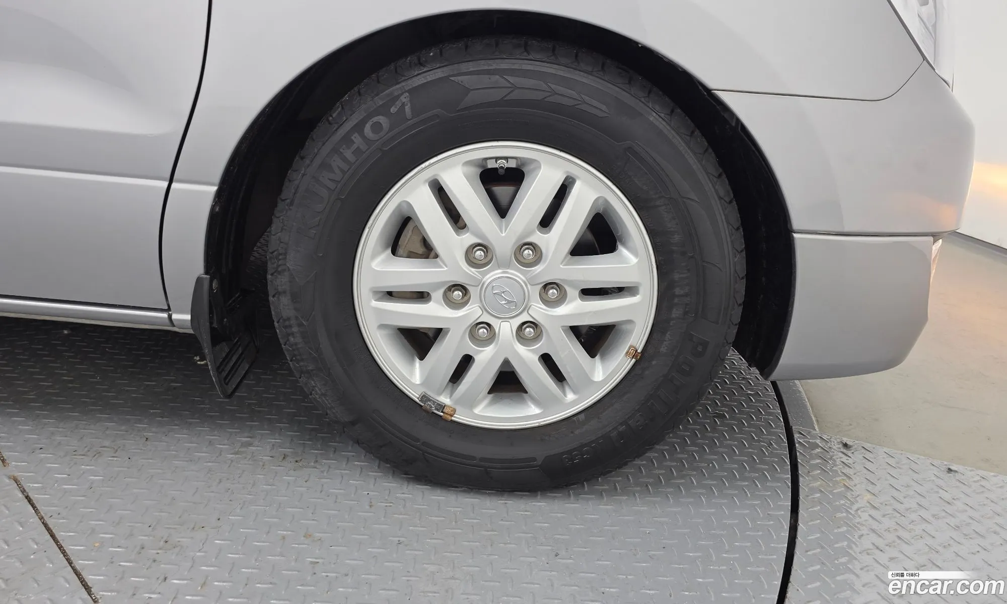Hyundai Grand Starex 2016 — 18