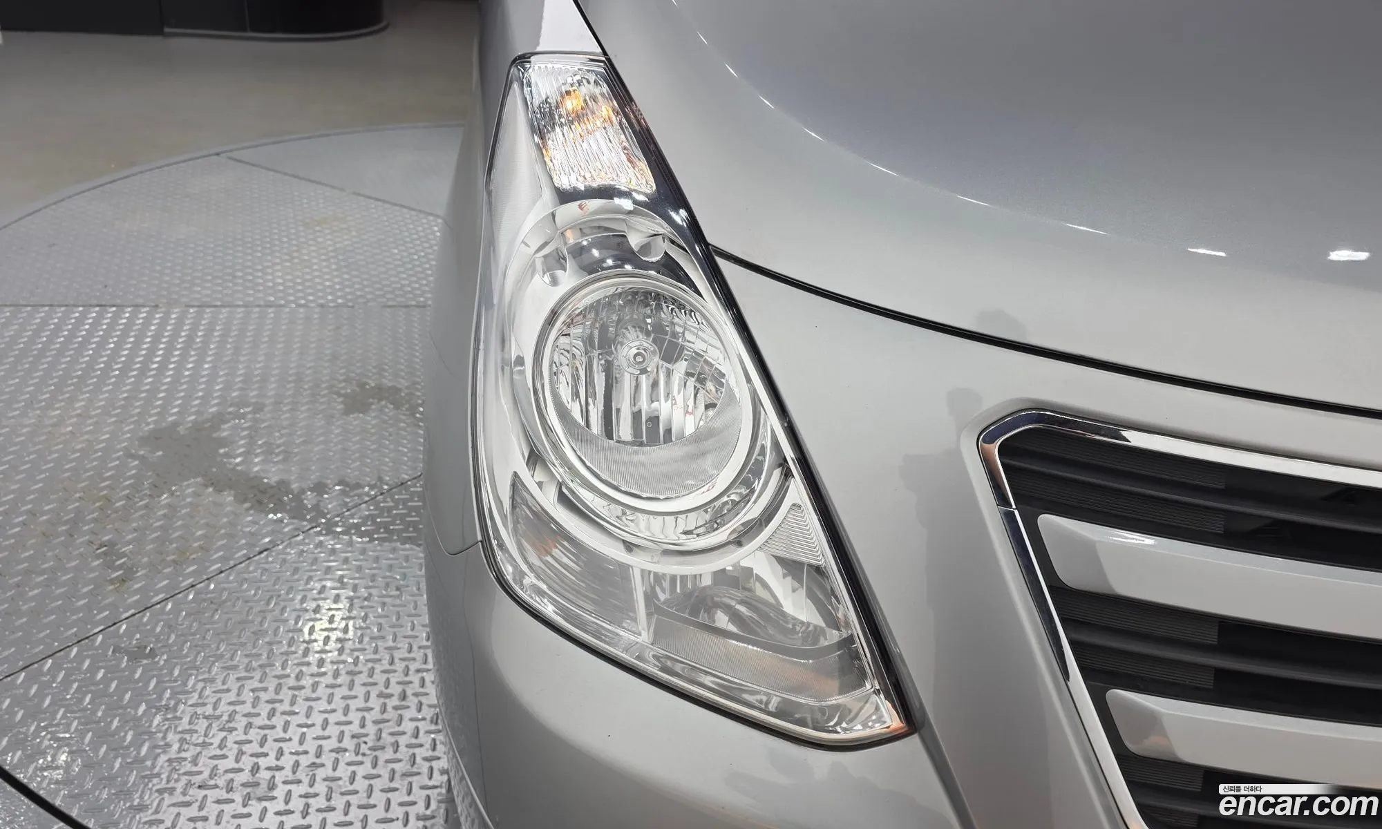 Hyundai Grand Starex 2016 — 28