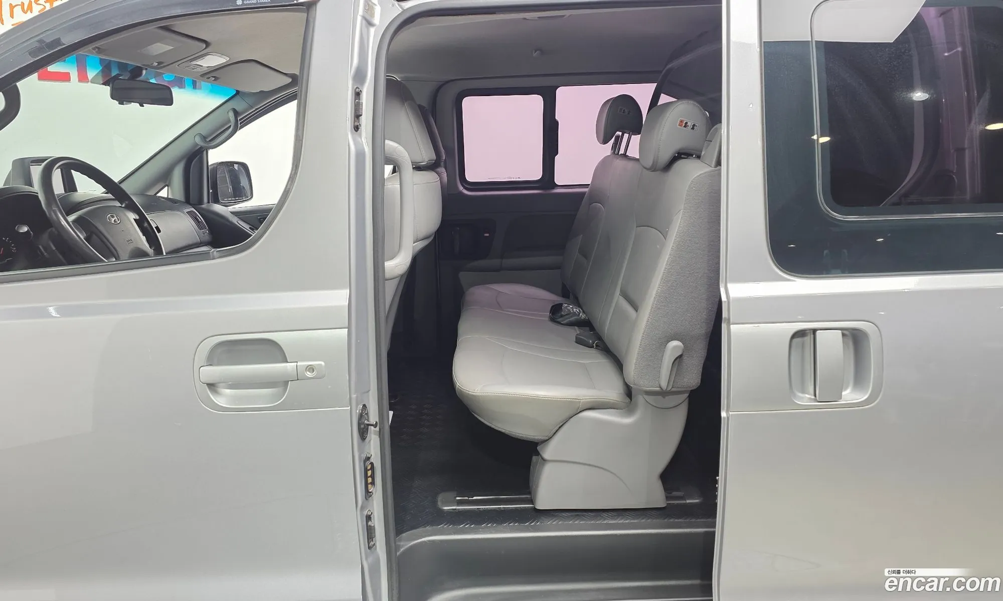 Hyundai Grand Starex 2016 — 19
