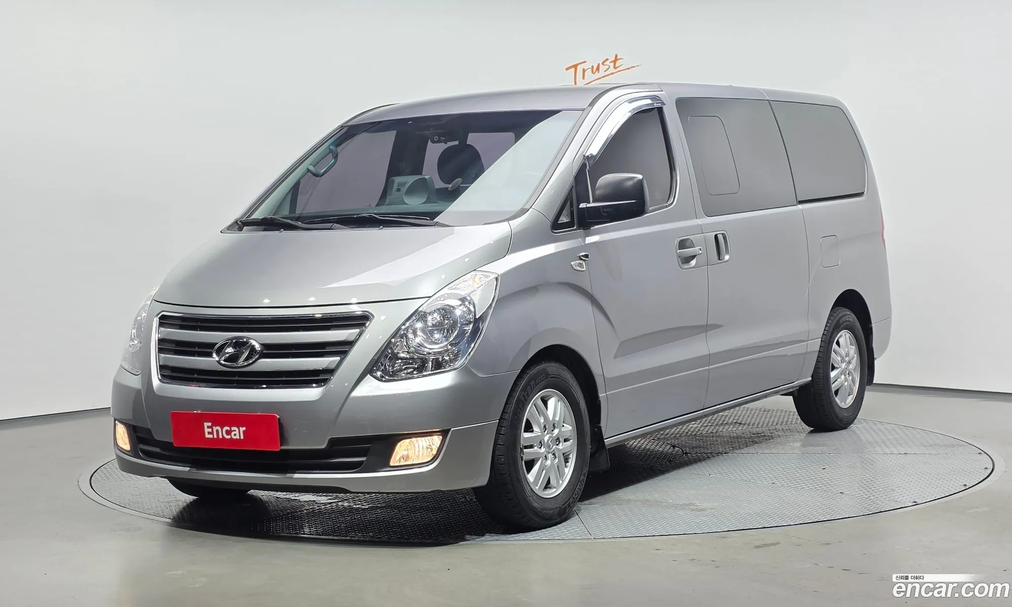 Hyundai Grand Starex 2016 — 27