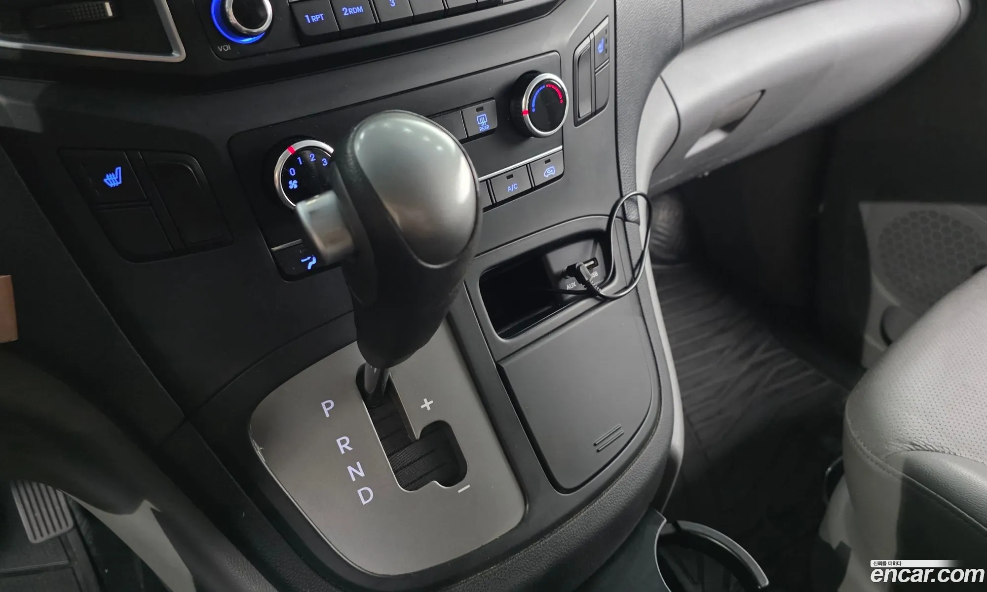 Hyundai Grand Starex 2016 — 17