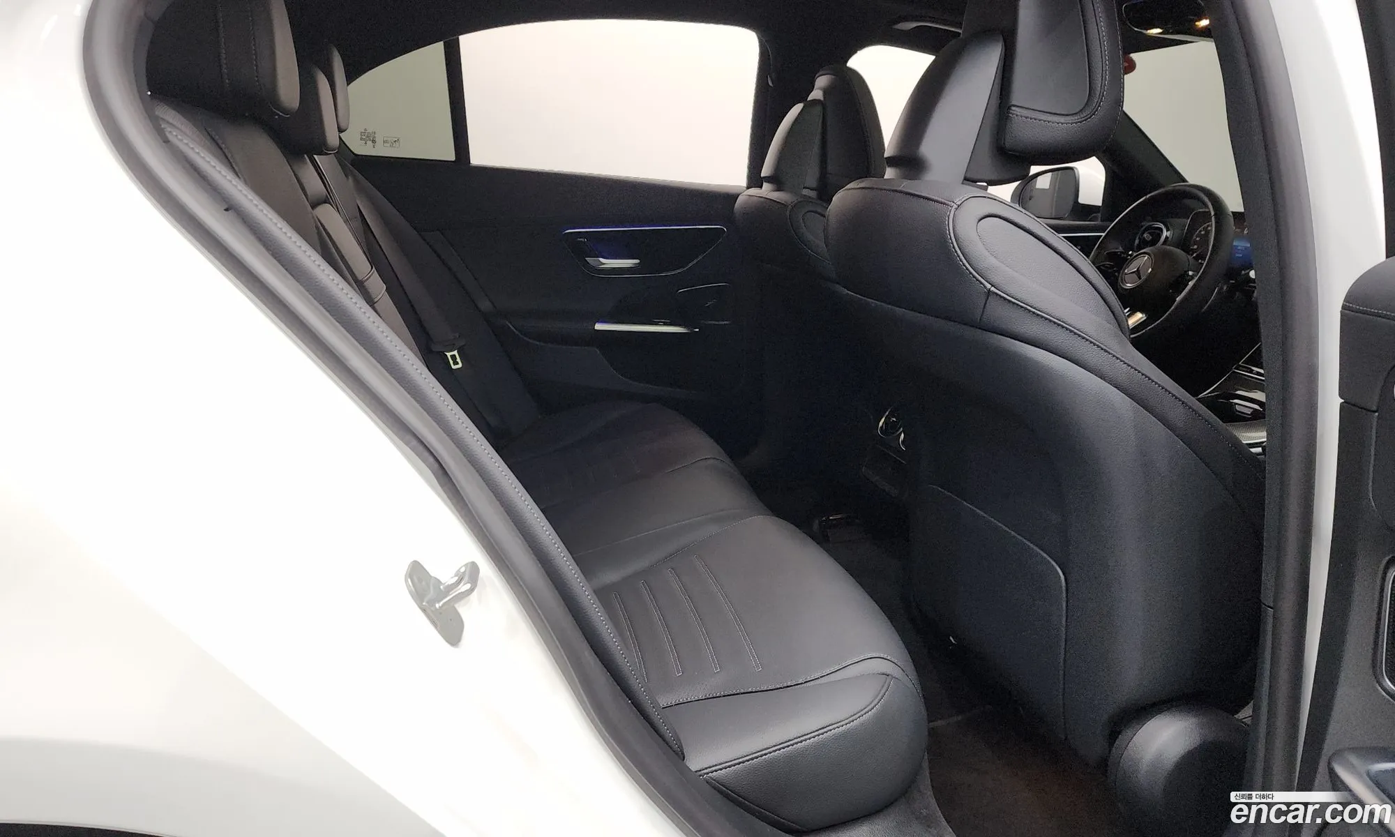 Mercedes-Benz C-Class W206 2024 — 11