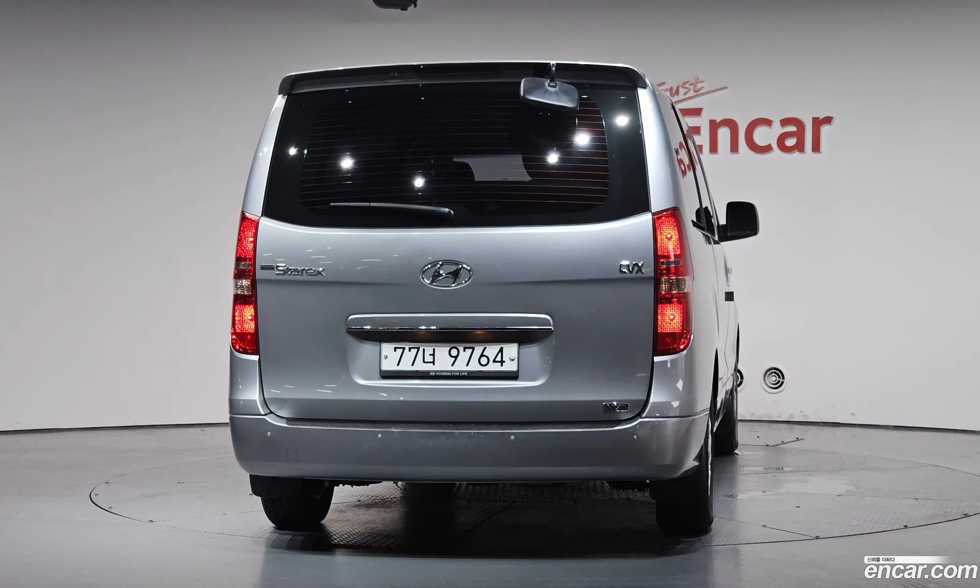 Hyundai Grand Starex 2012 — 24