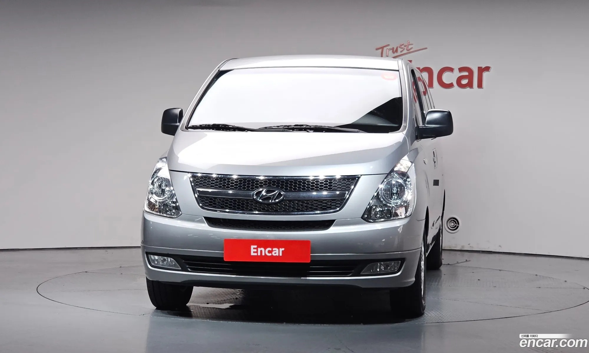 Hyundai Grand Starex 2012 — 27