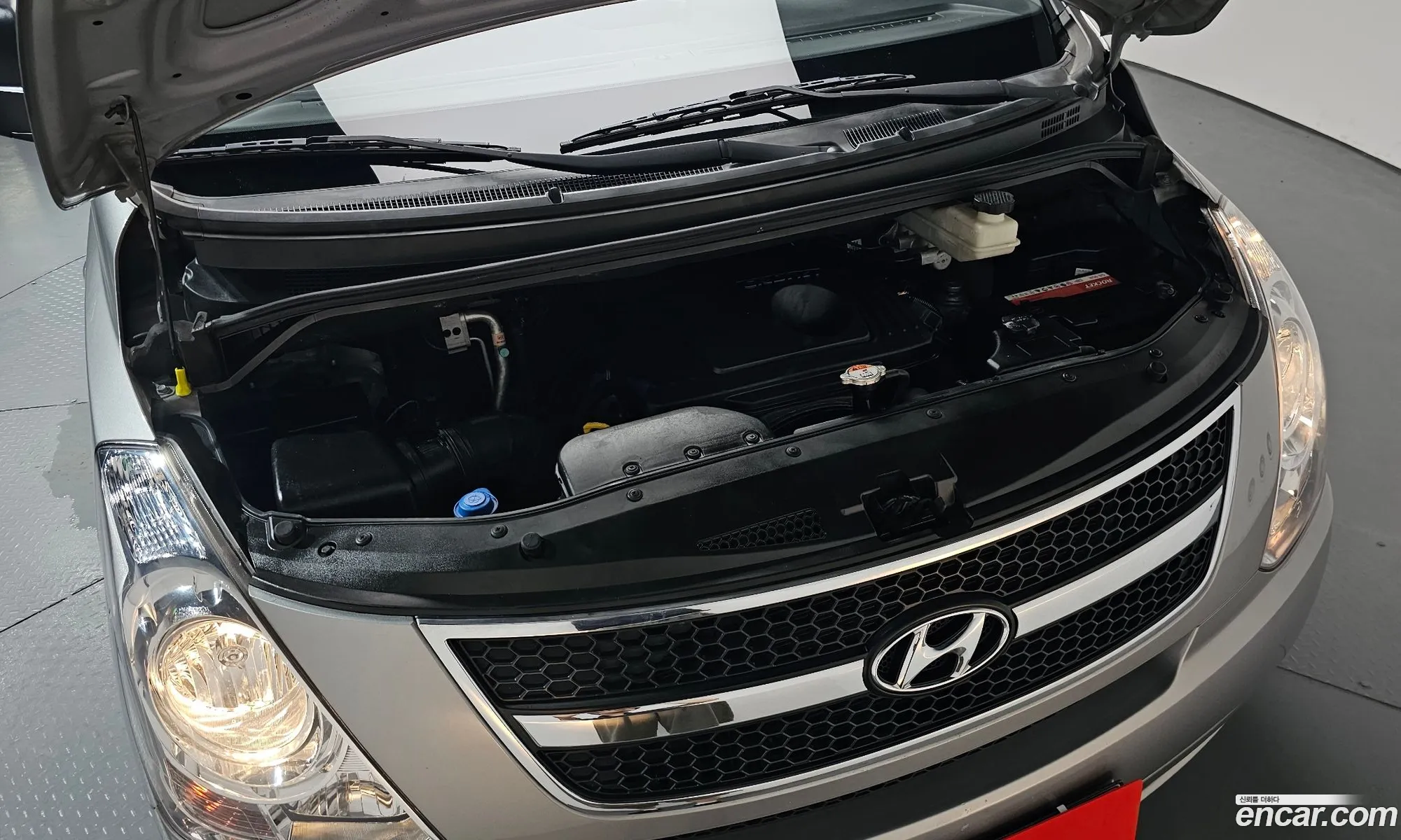 Hyundai Grand Starex 2012 — 2