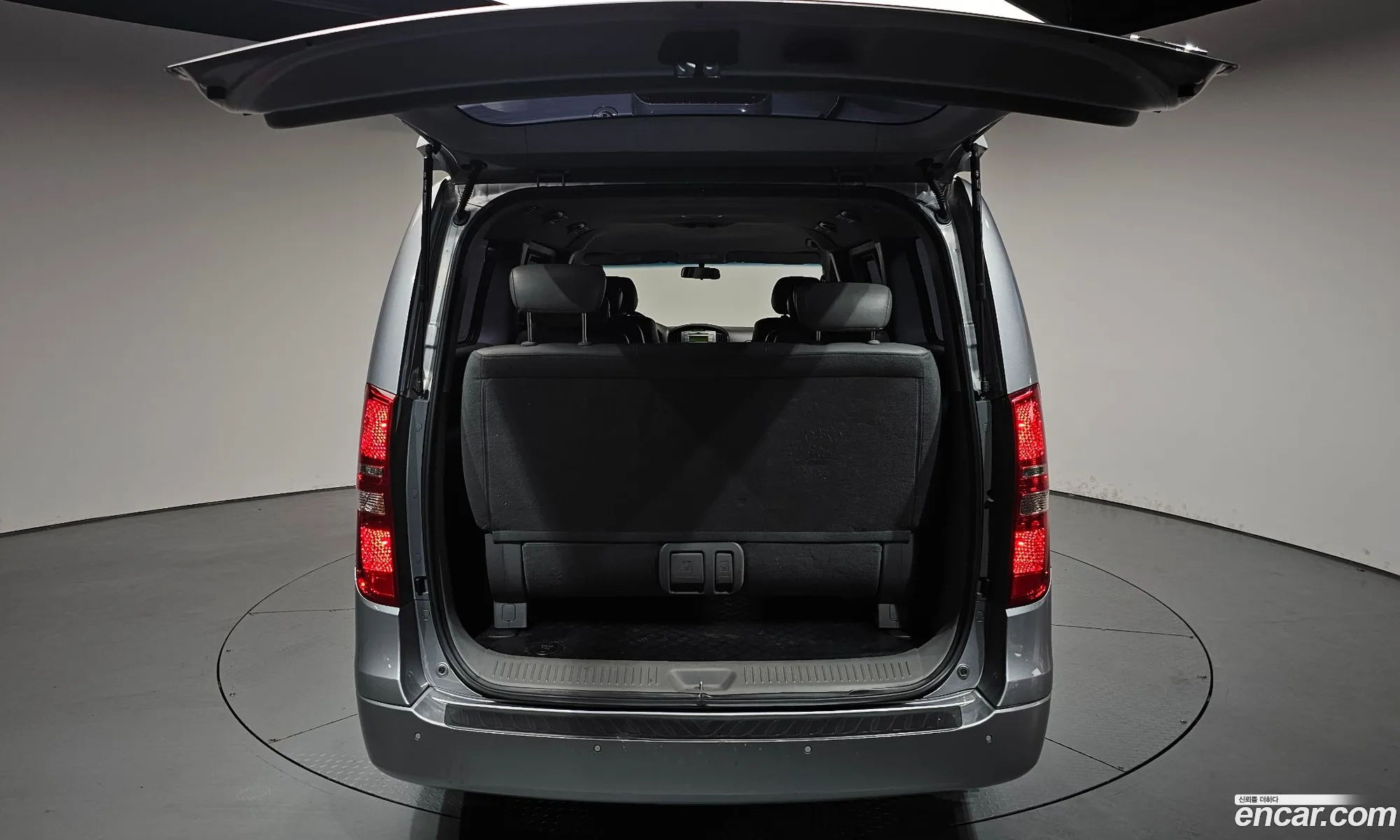 Hyundai Grand Starex 2012 — 14