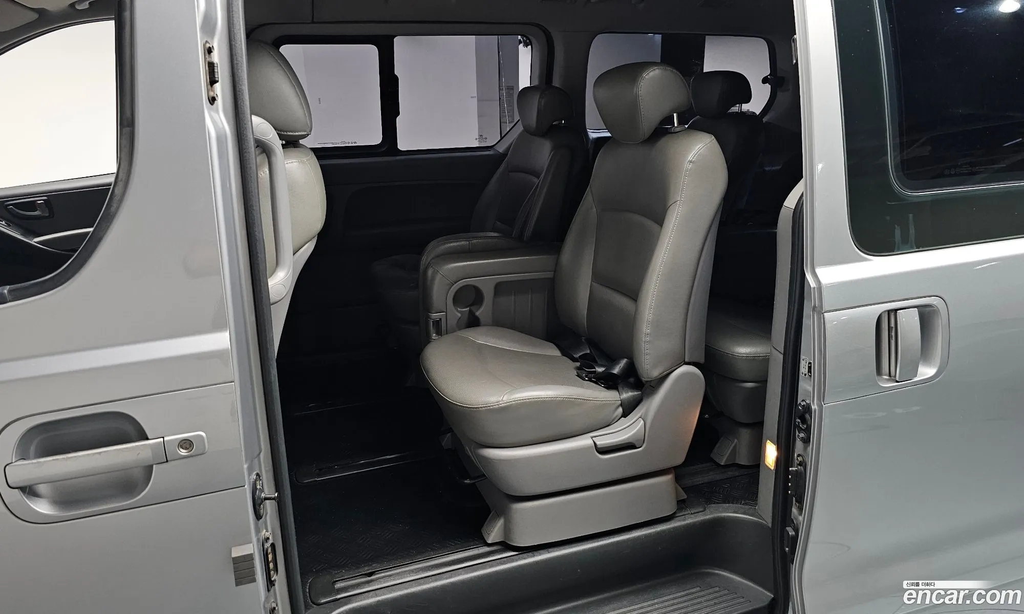 Hyundai Grand Starex 2012 — 3