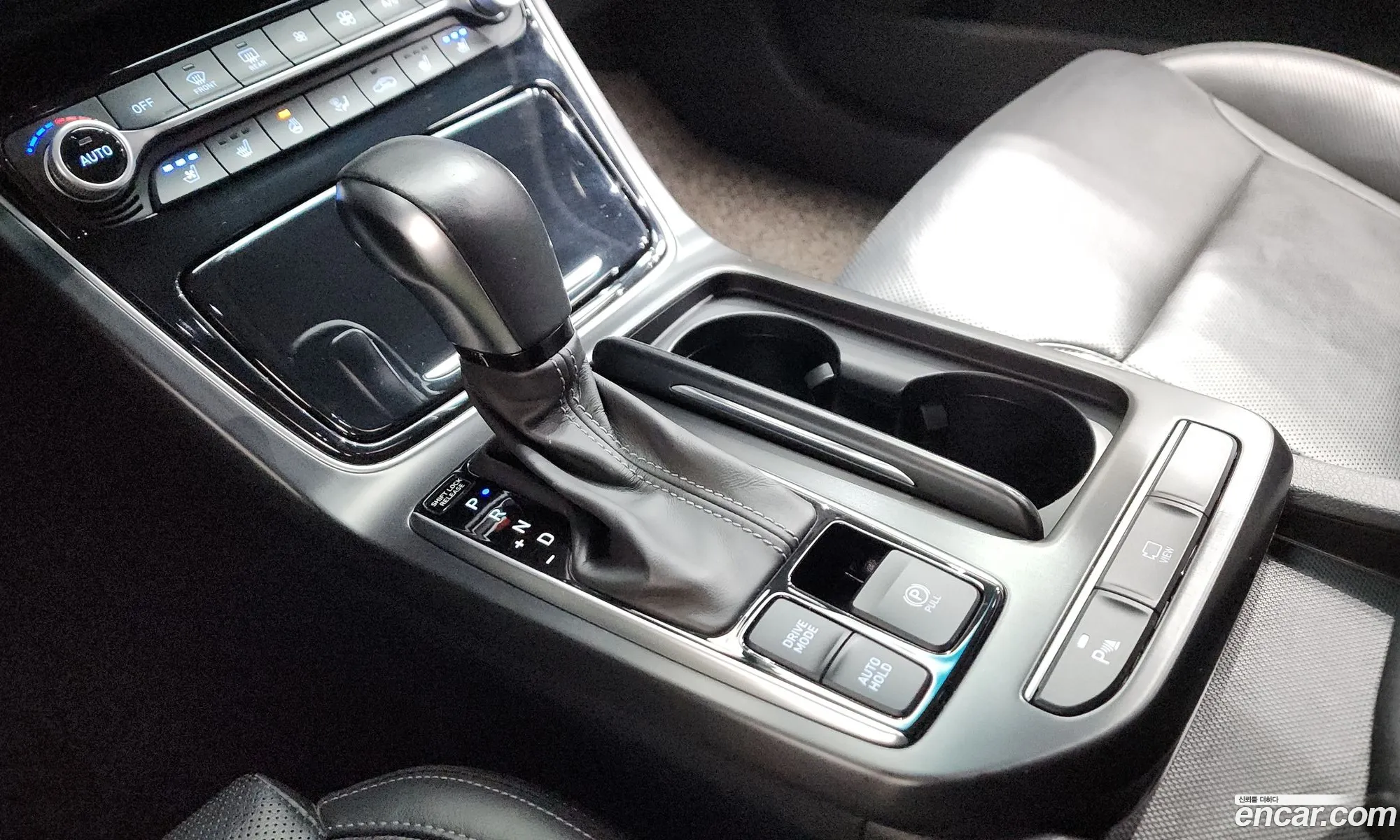Hyundai Grandeur IG 2019 — 25