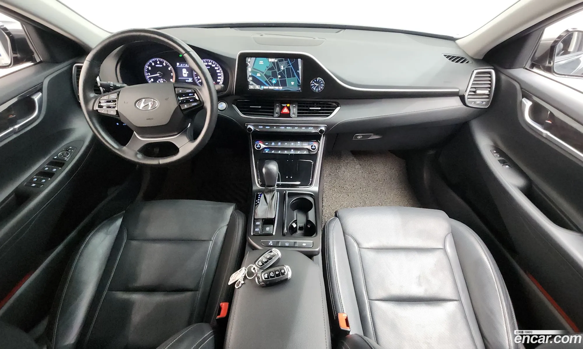 Hyundai Grandeur IG 2019 — 33