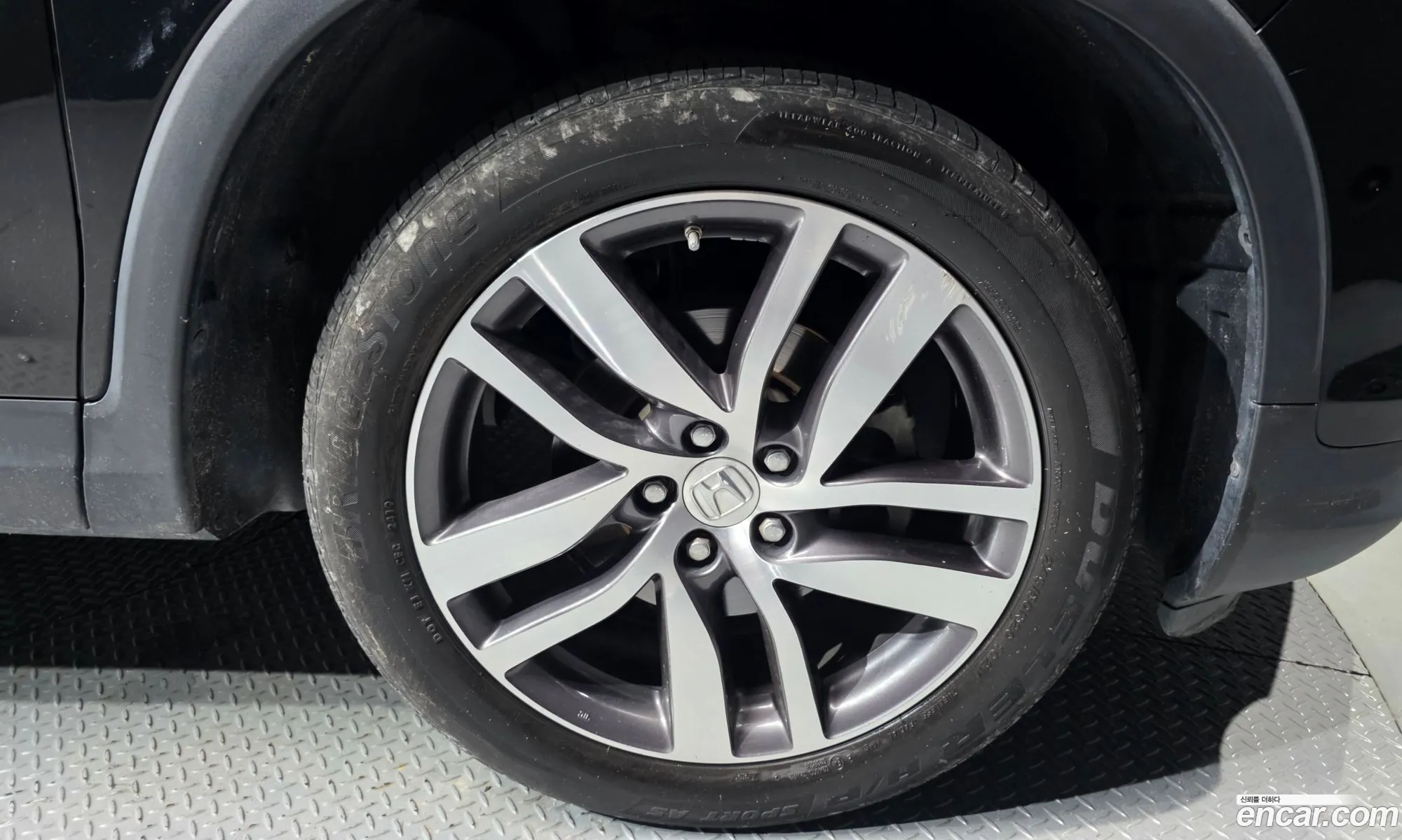 Honda Pilot 2016 5FNYF6850GB201305 — 8