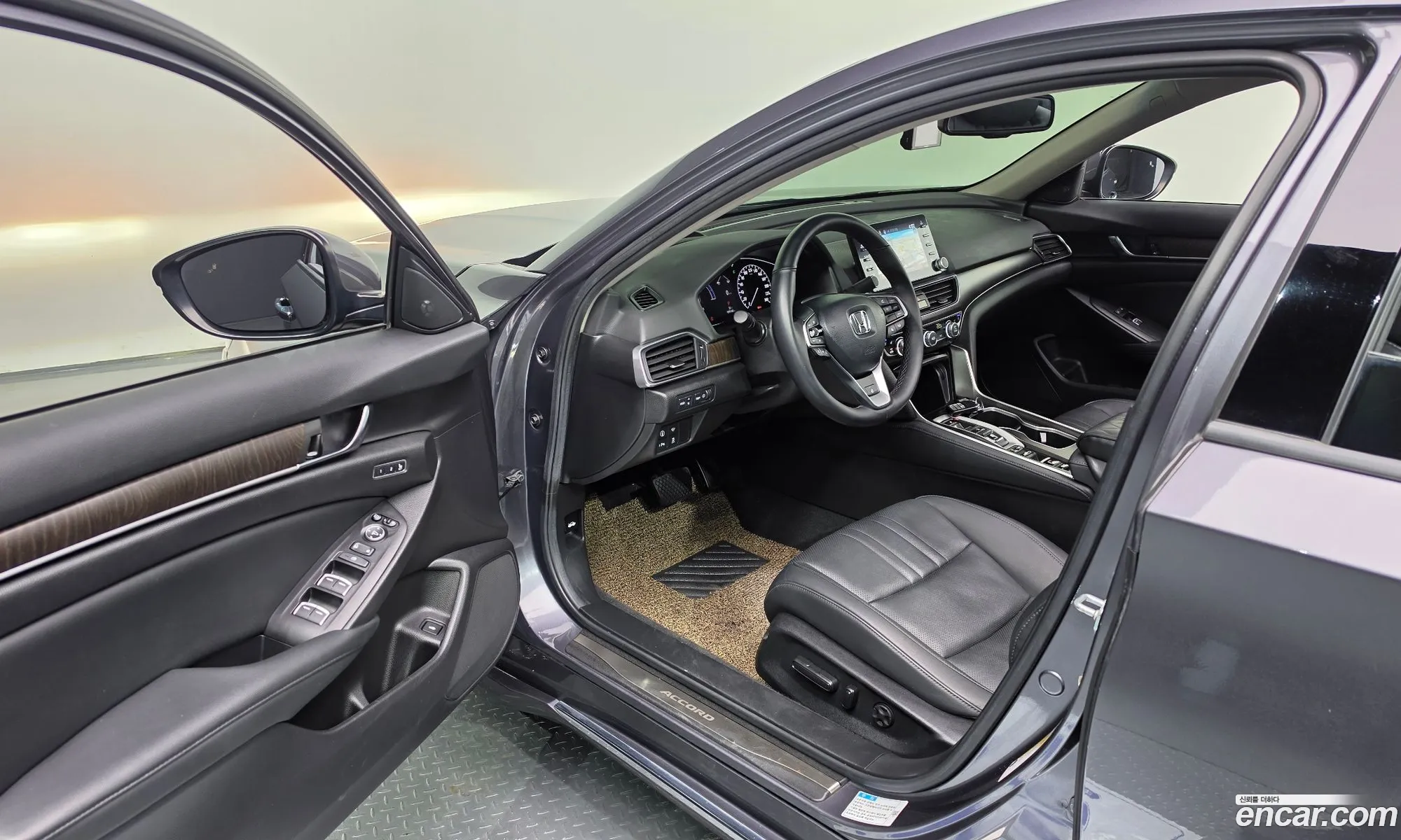 Honda Accord 10th Gen 2021 — 30