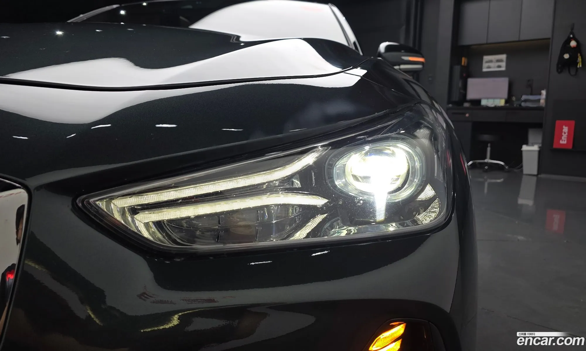 Genesis G70 2017 — 16