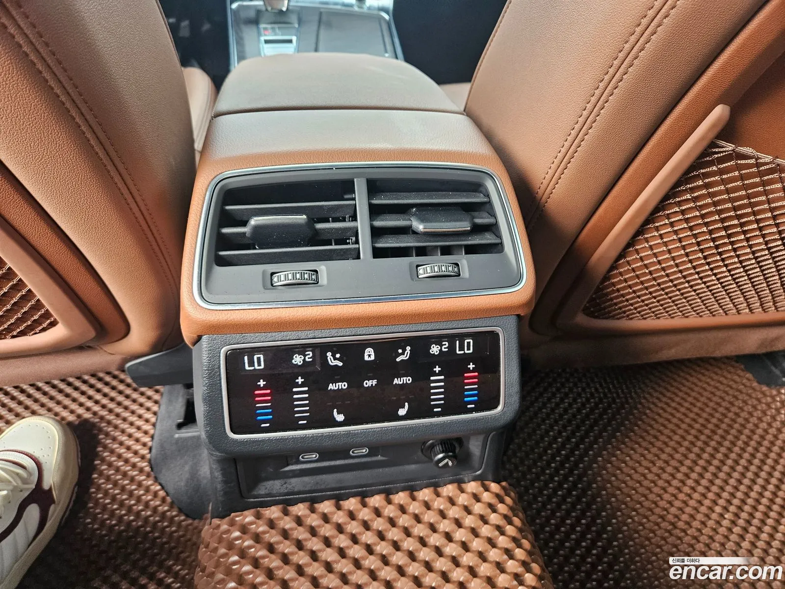 Audi A6 2023 — 6