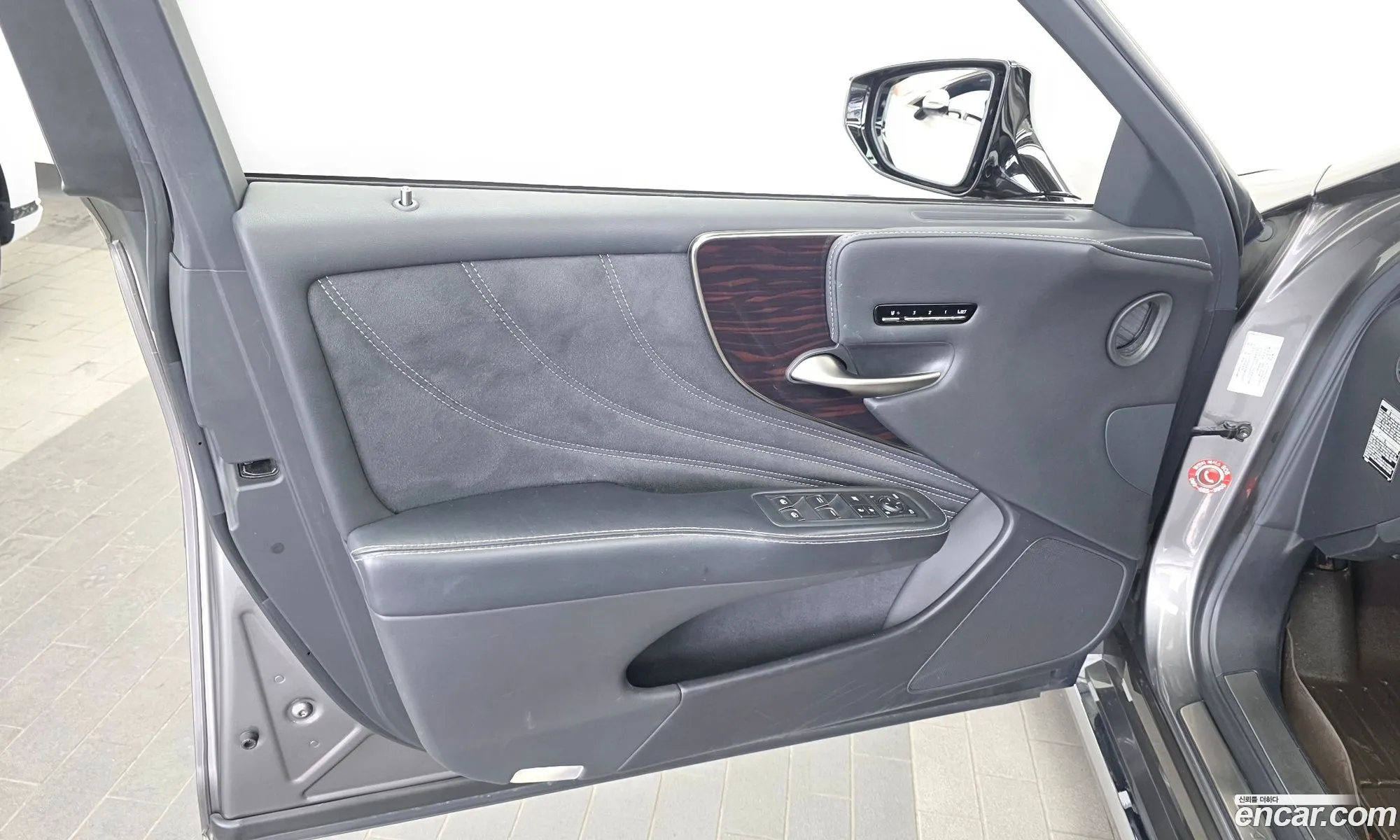 Lexus LS500 2021 JTHG5LGF2M5009270 — 20