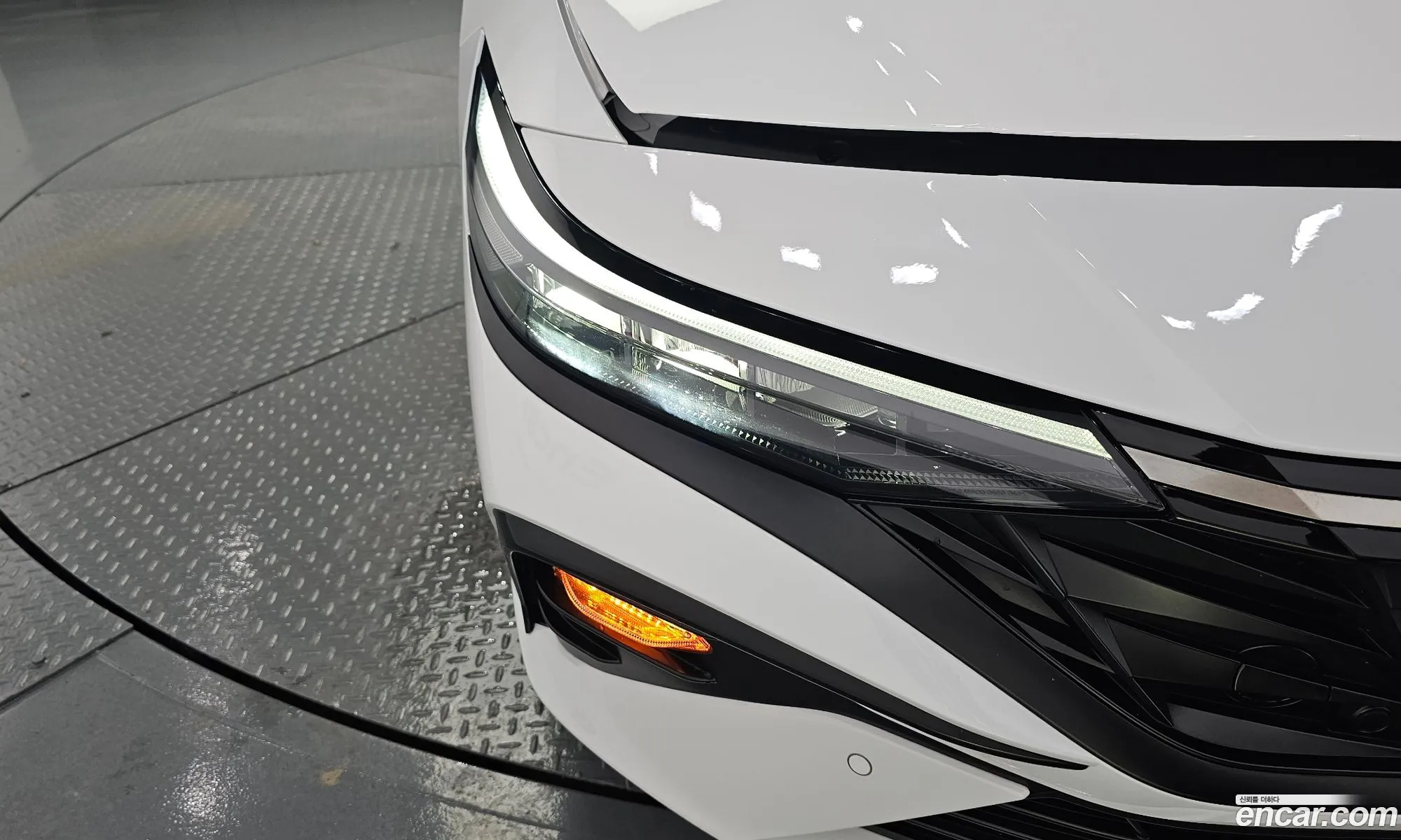 Hyundai Elantra Hybrid 2025 — 13