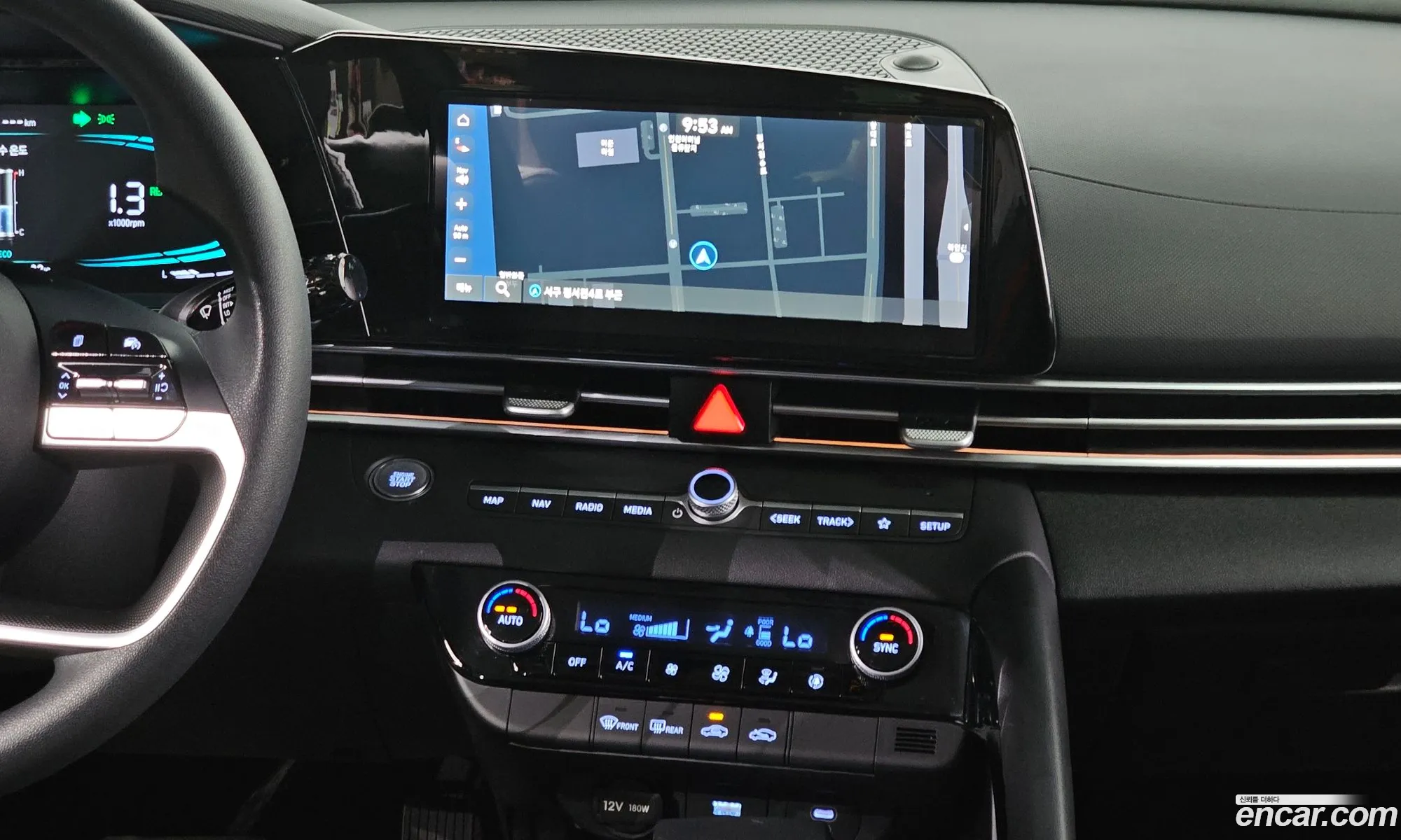 Hyundai Elantra Hybrid 2025 — 16