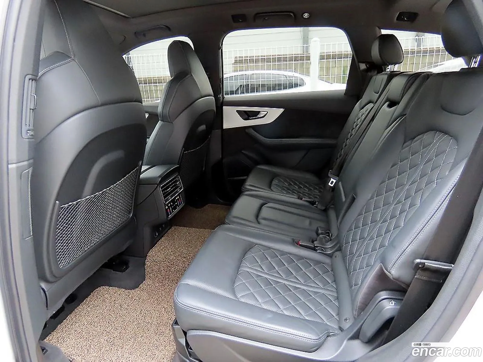 Audi Q7 2021 — 13