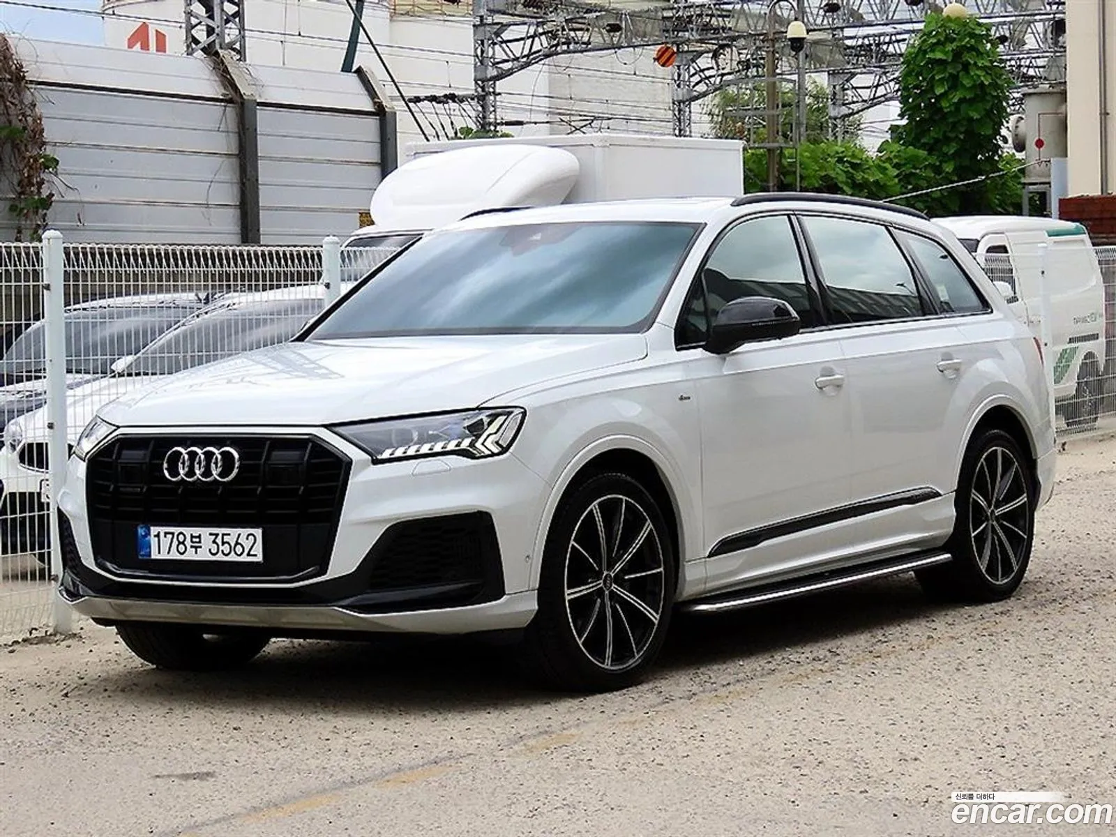 Audi Q7 2021 — 17