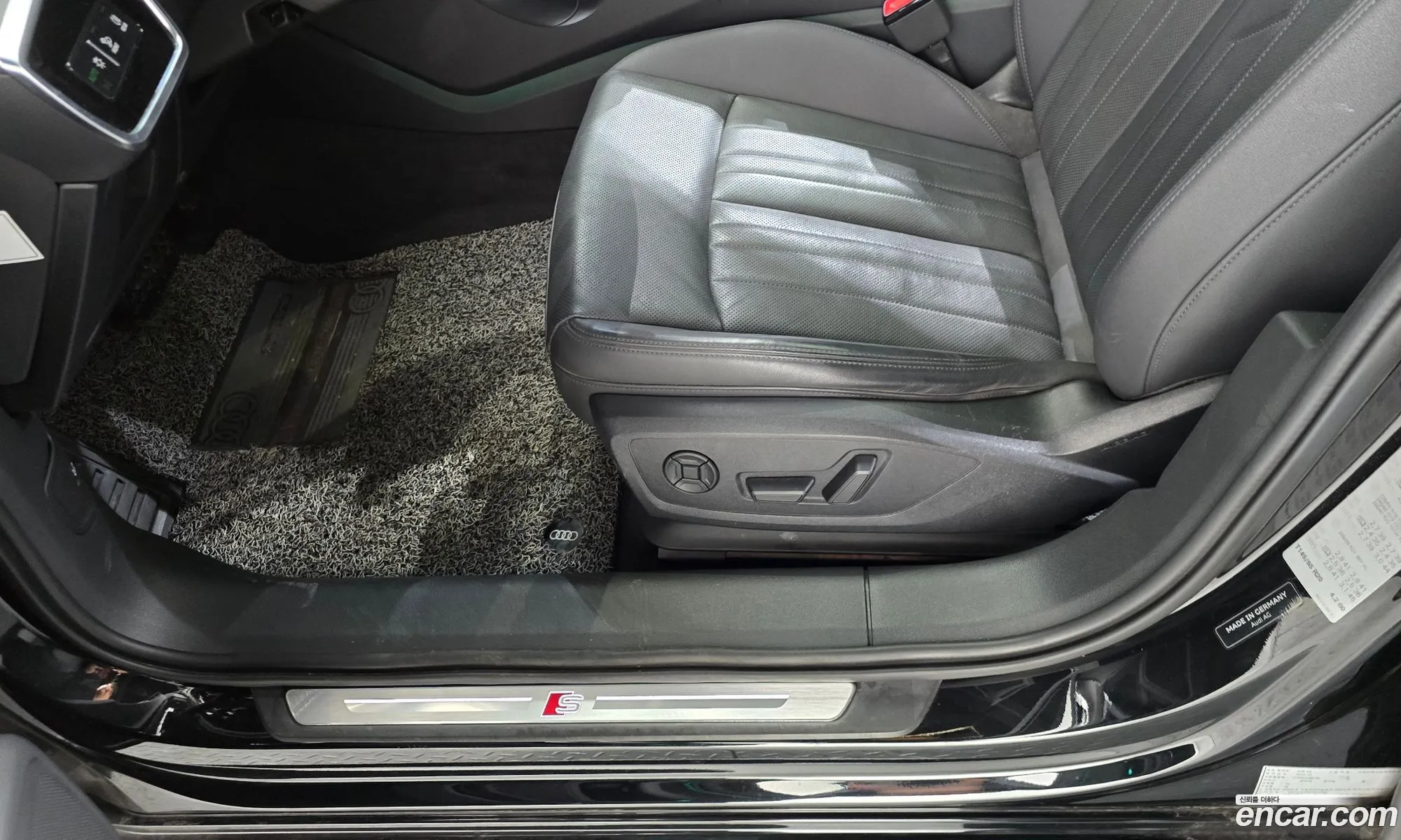Audi A6 2020 WAUZZZF23LN078464 — 24