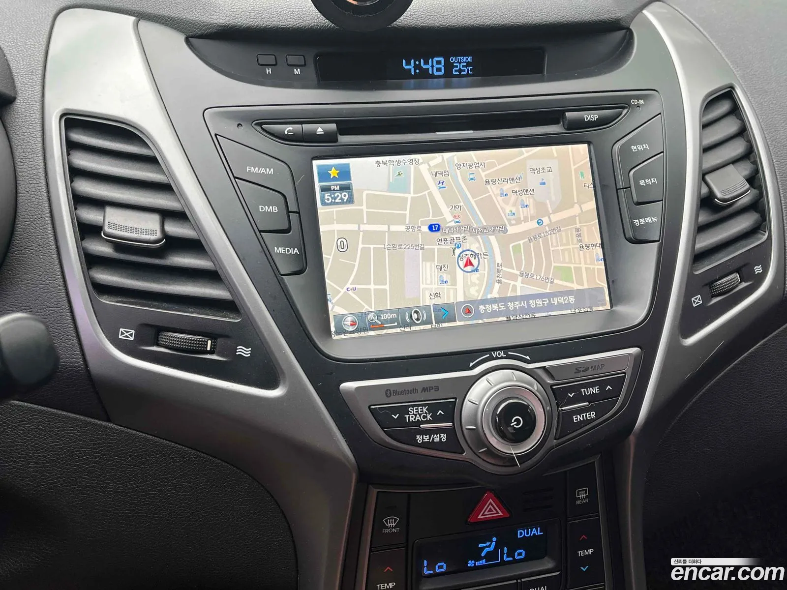 Hyundai Elantra 2015 — 16