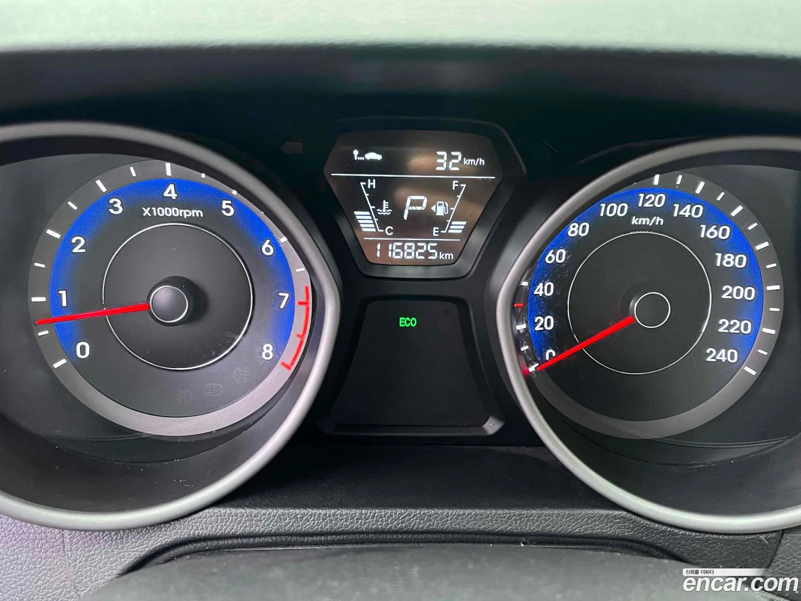 Hyundai Elantra 2015 — 12